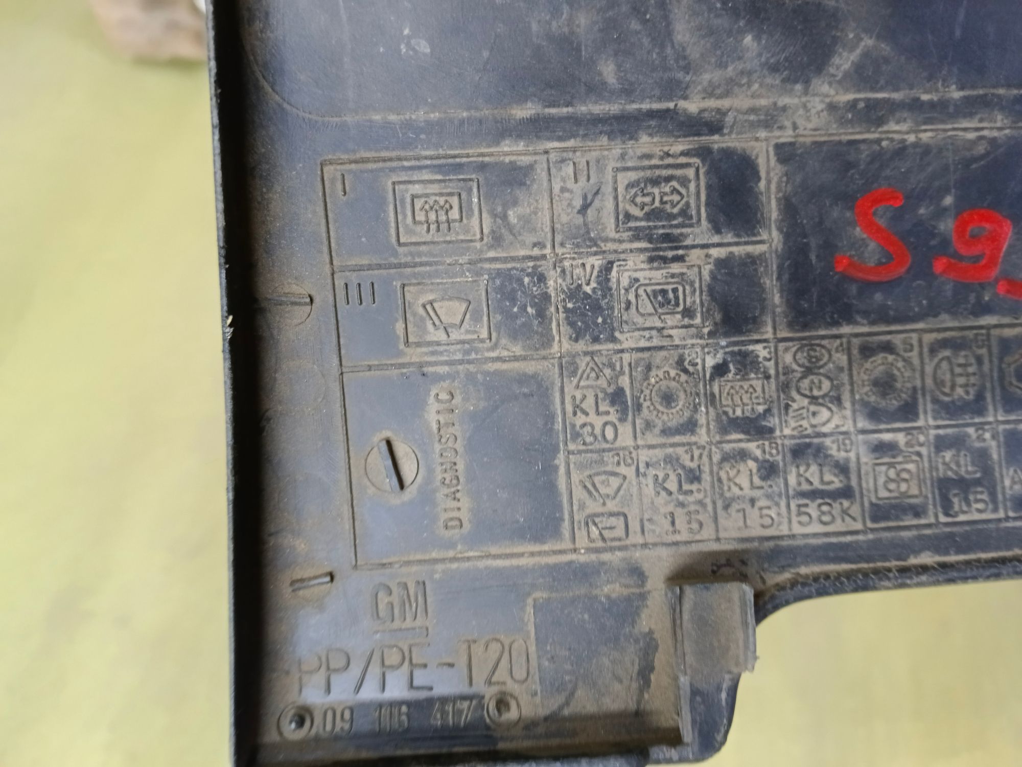 https://ycs.partsauto.market/partsauto-images/thmbs/userImages/86639159375c37f71cfc850516777b62/part/d0dd0b62-4c19-4422-8b53-d9e860452fd6_1715876284124.jpg