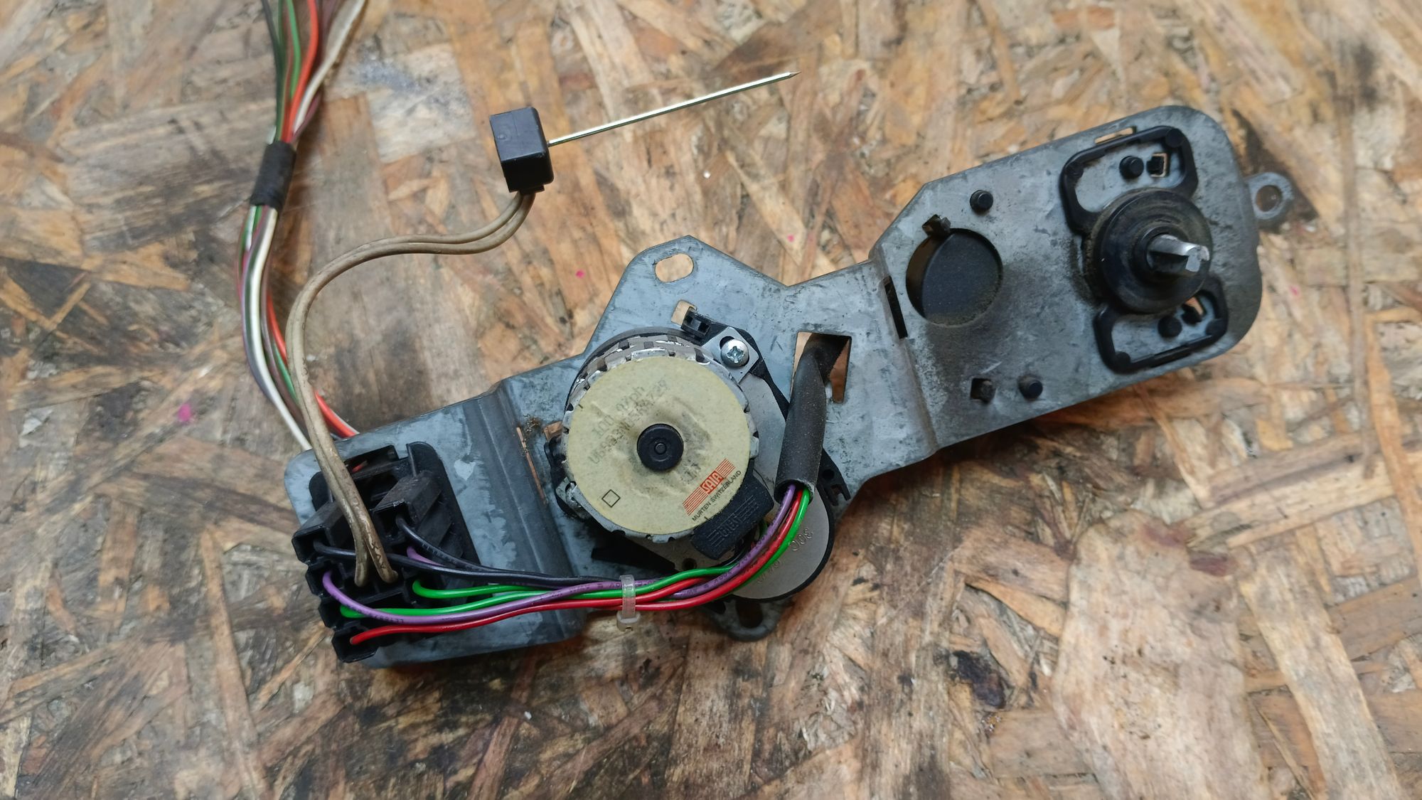 https://ycs.partsauto.market/partsauto-images/thmbs/userImages/86639159375c37f71cfc850516777b62/part/d837d503-94ff-4b09-a39e-0d2fb505ed4c_1740192694575.jpg