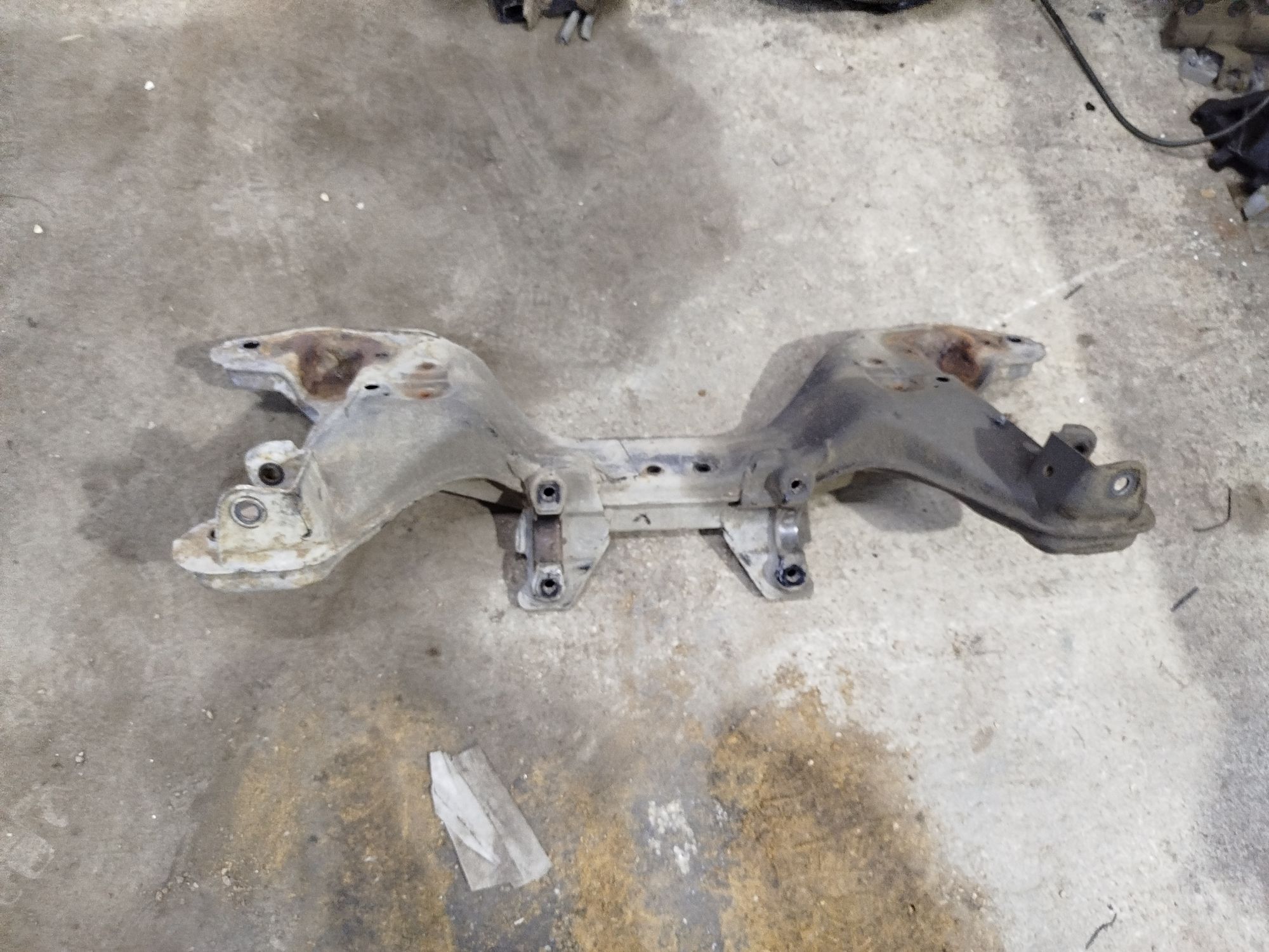 https://ycs.partsauto.market/partsauto-images/thmbs/userImages/86639159375c37f71cfc850516777b62/part/d9402990-f68b-4f40-8ce7-851cd333b872_1721292006089.jpg