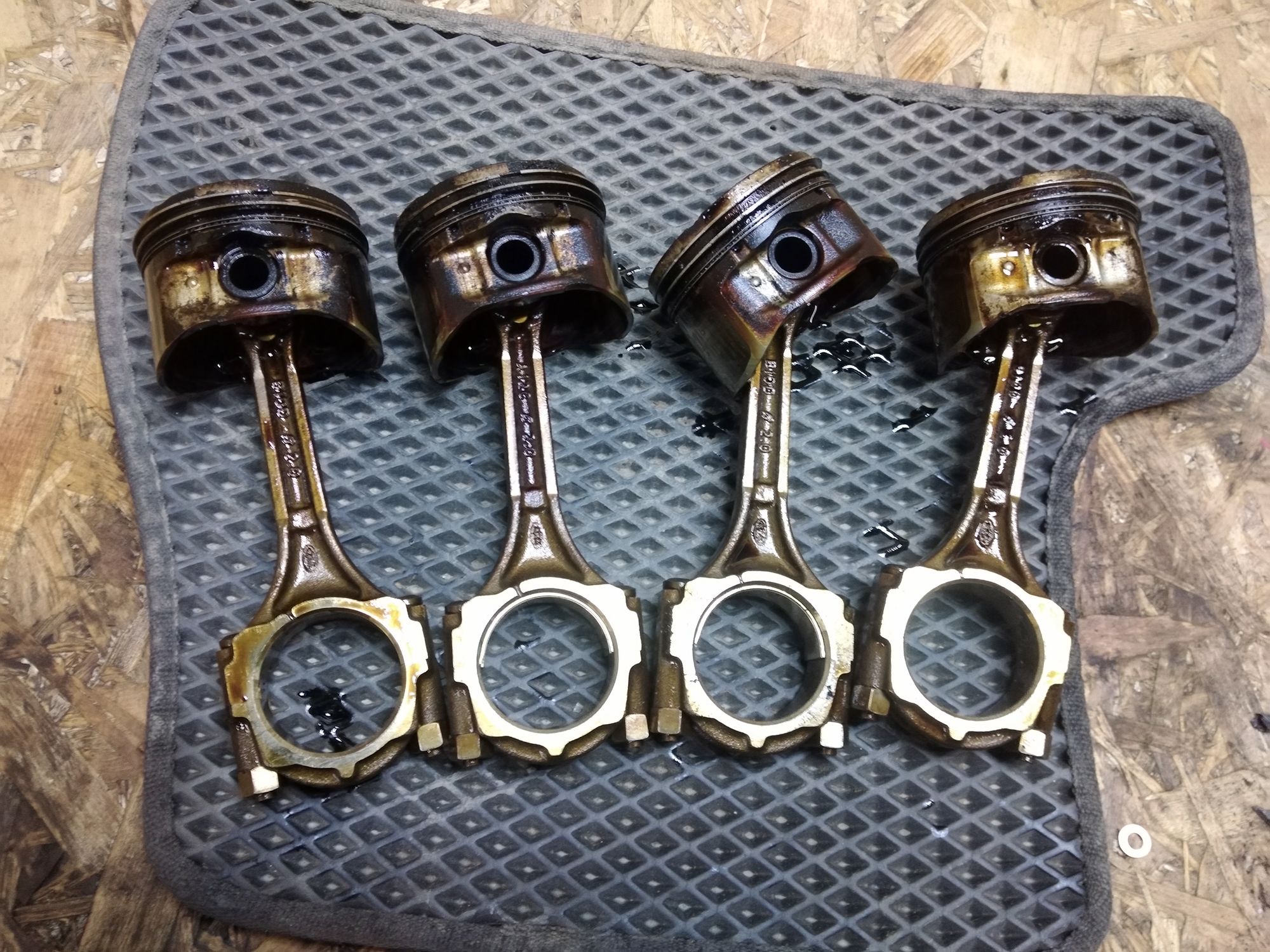 https://ycs.partsauto.market/partsauto-images/thmbs/userImages/86639159375c37f71cfc850516777b62/part/e0ce9c4d-59a9-4b1f-b28c-ff3a2d8defa7_1734848055211.jpg