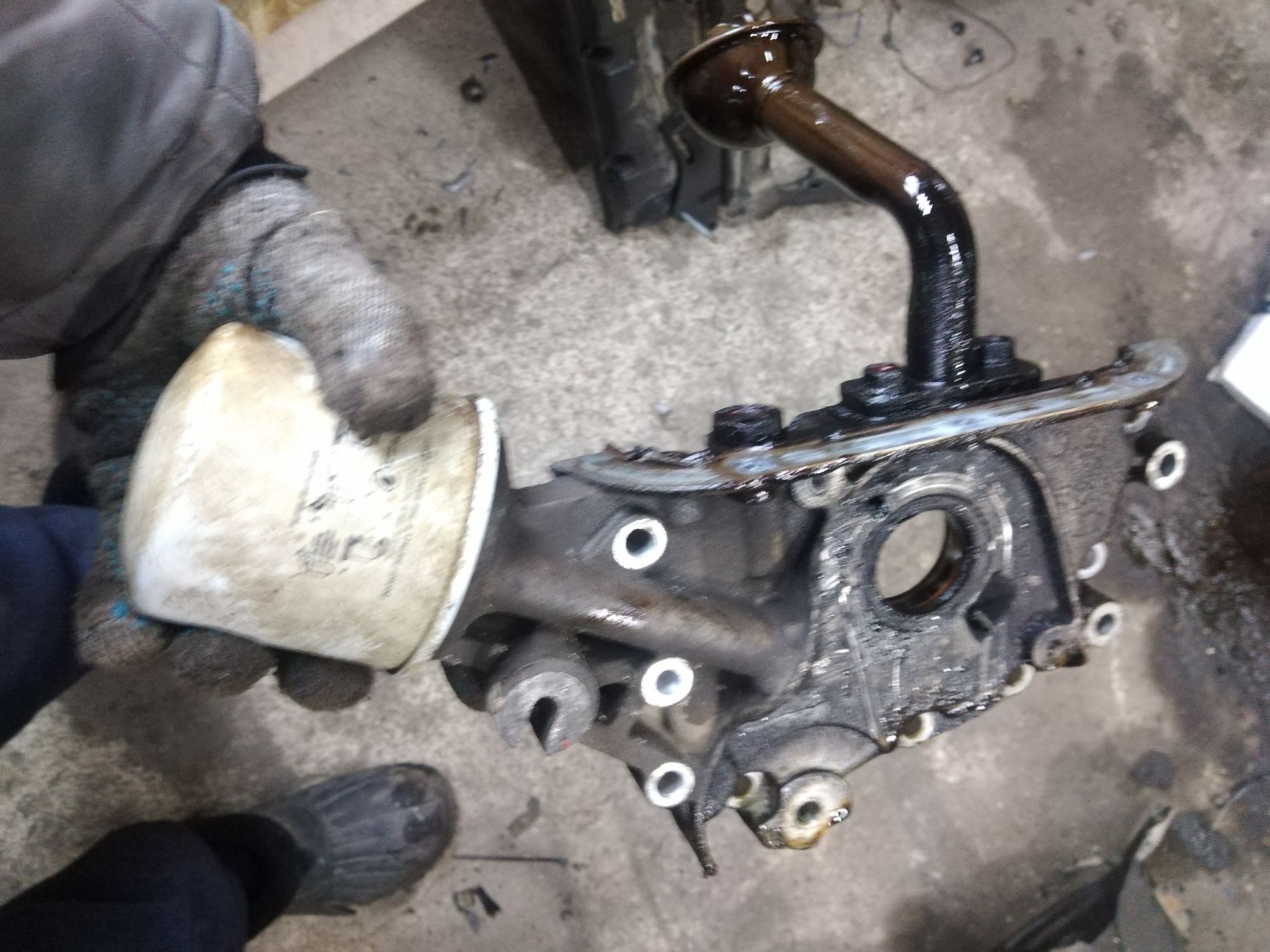 https://ycs.partsauto.market/partsauto-images/thmbs/userImages/86639159375c37f71cfc850516777b62/part/f3a9ed63-1ec4-4bb5-91b8-bfd499e6fd18_1734778928368.jpg