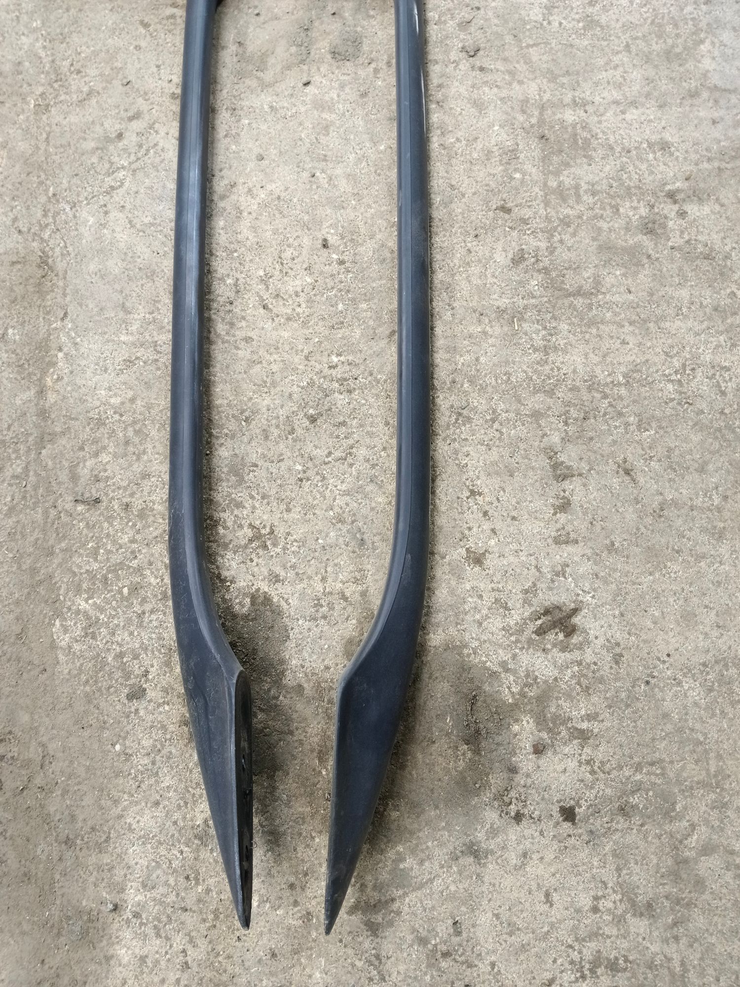 https://ycs.partsauto.market/partsauto-images/thmbs/userImages/86639159375c37f71cfc850516777b62/part/fae2e96a-b0d4-4c5c-88b7-83028e814f8e_1706550999148.jpg