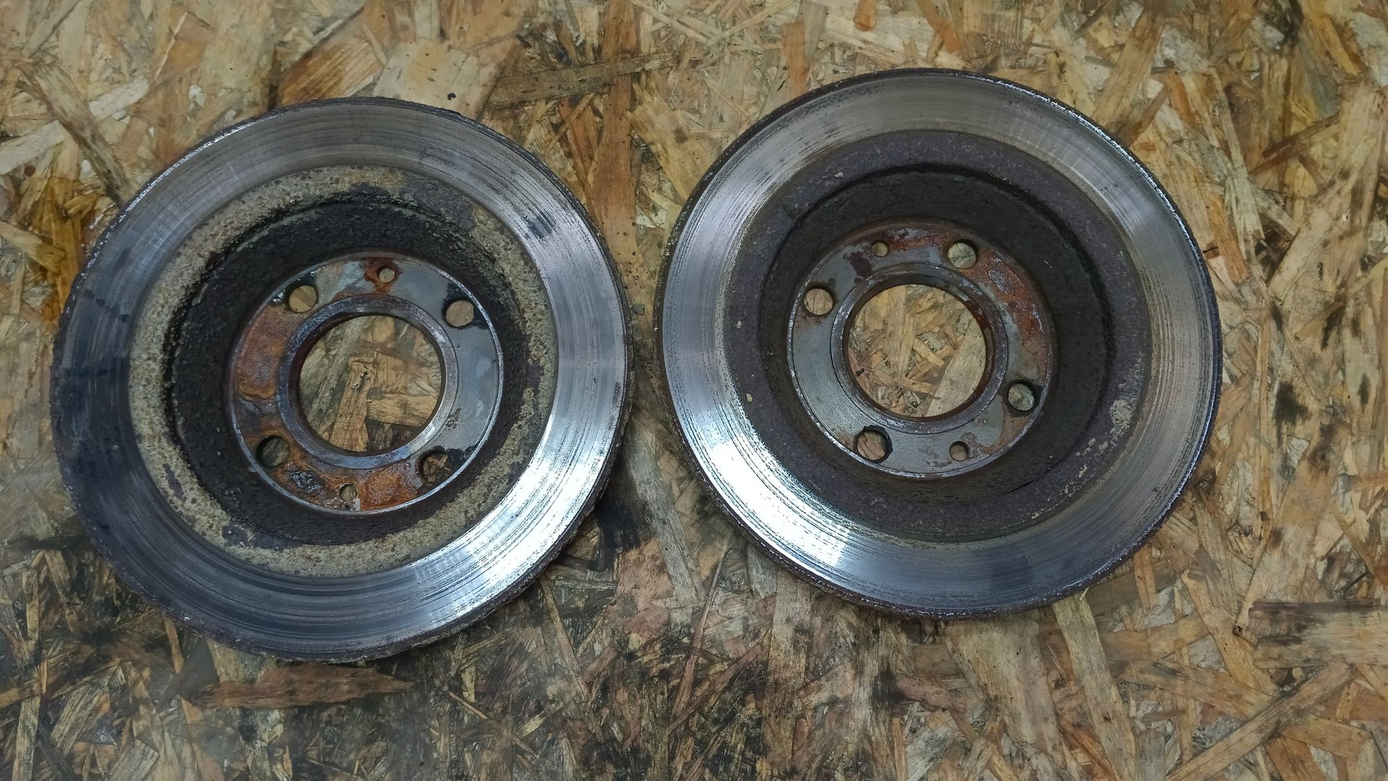 https://ycs.partsauto.market/partsauto-images/thmbs/userImages/86639159375c37f71cfc850516777b62/part/fdb0b1a0-cc74-4fc6-a9f8-d9db1cae5478_1740036749655.jpg