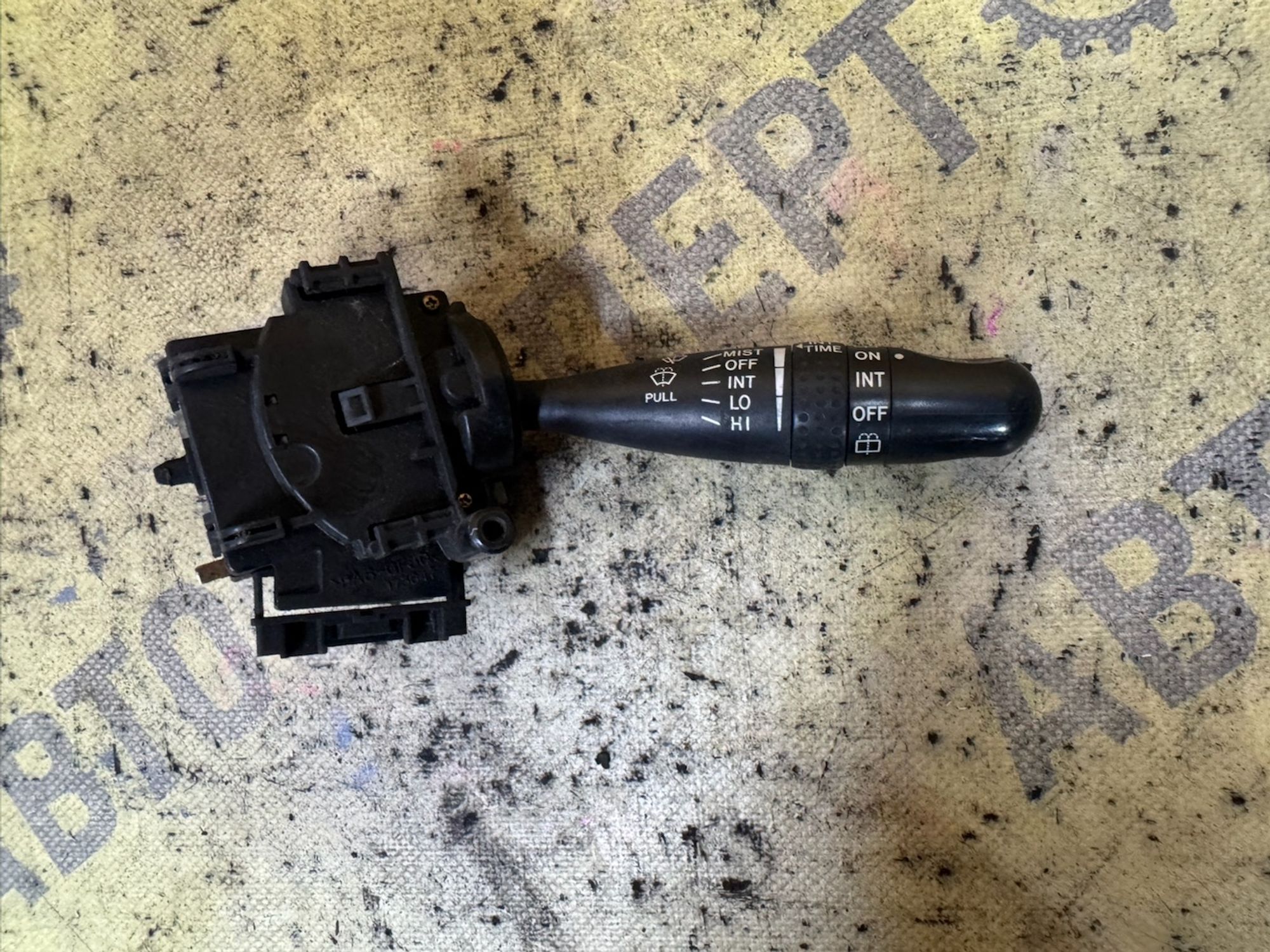 https://ycs.partsauto.market/partsauto-images/thmbs/userImages/87497919e31020c6b1c735431d06908a/part/03a6092c-c54b-49c1-af63-f5416f95f7f9_1787296179818.jpg