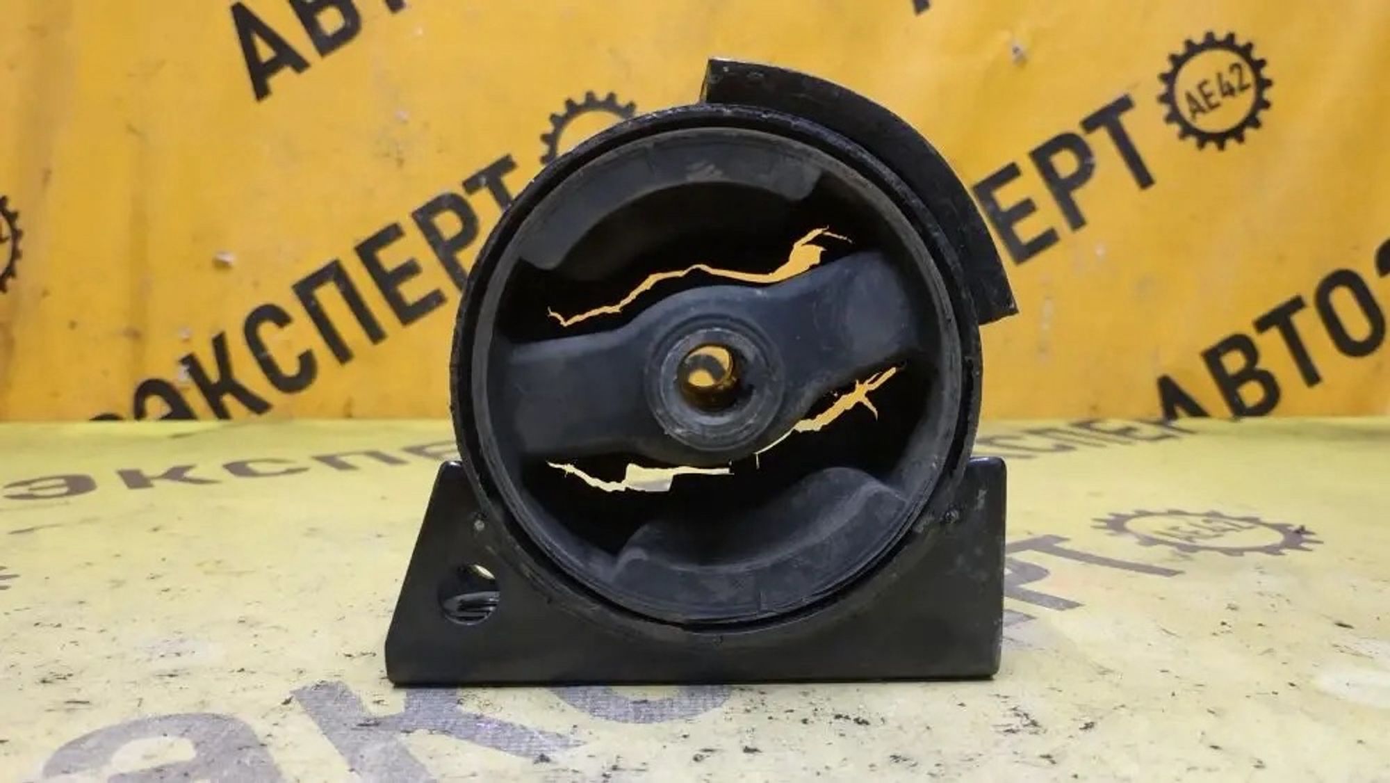 https://ycs.partsauto.market/partsauto-images/thmbs/userImages/87497919e31020c6b1c735431d06908a/part/03f6d58e-cf99-4471-8696-d73fb69f7b4e_1777523351111.jpg