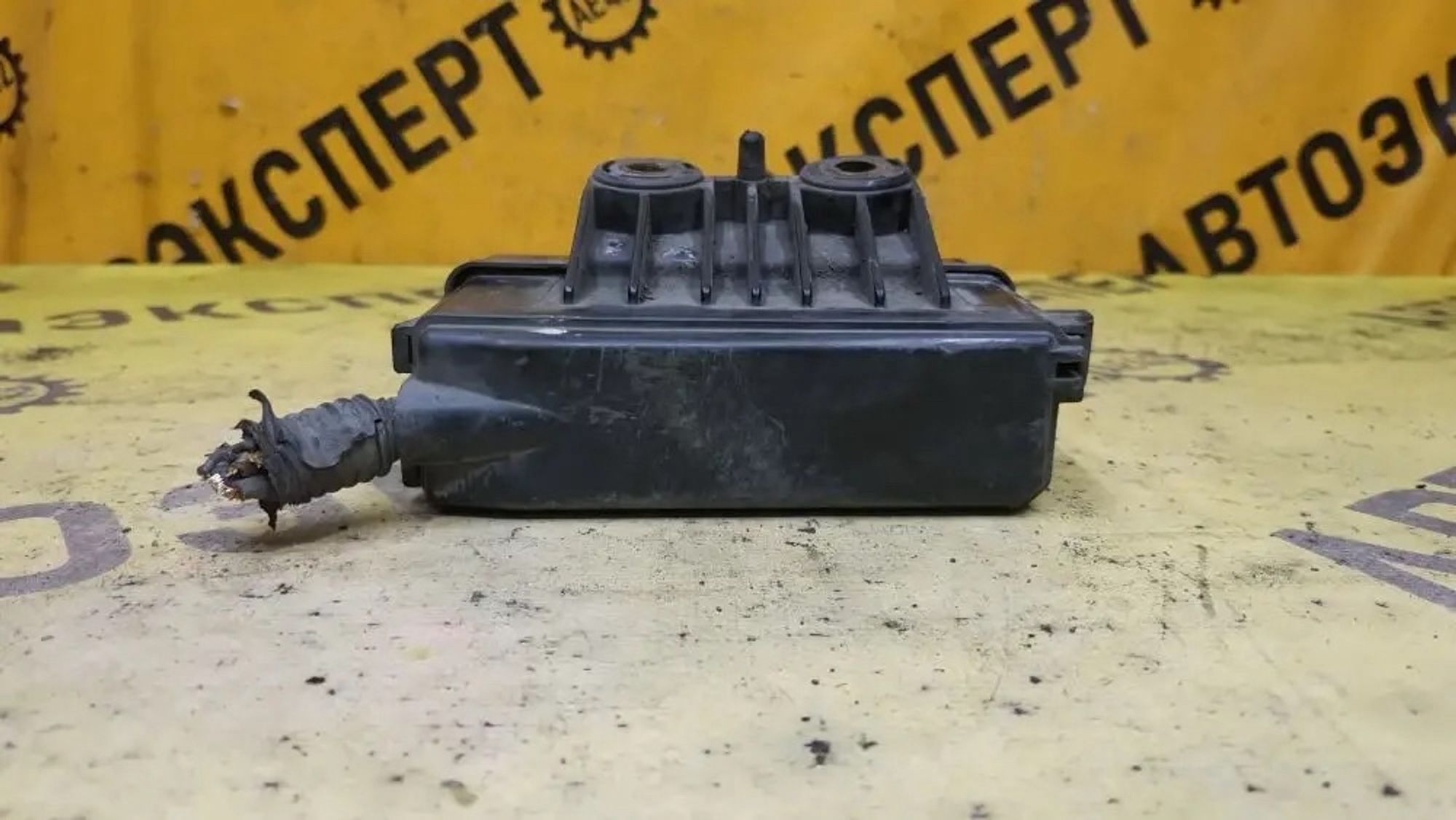 https://ycs.partsauto.market/partsauto-images/thmbs/userImages/87497919e31020c6b1c735431d06908a/part/05286940-983c-412d-8fd4-91ea74c79074_1776915614034.jpg