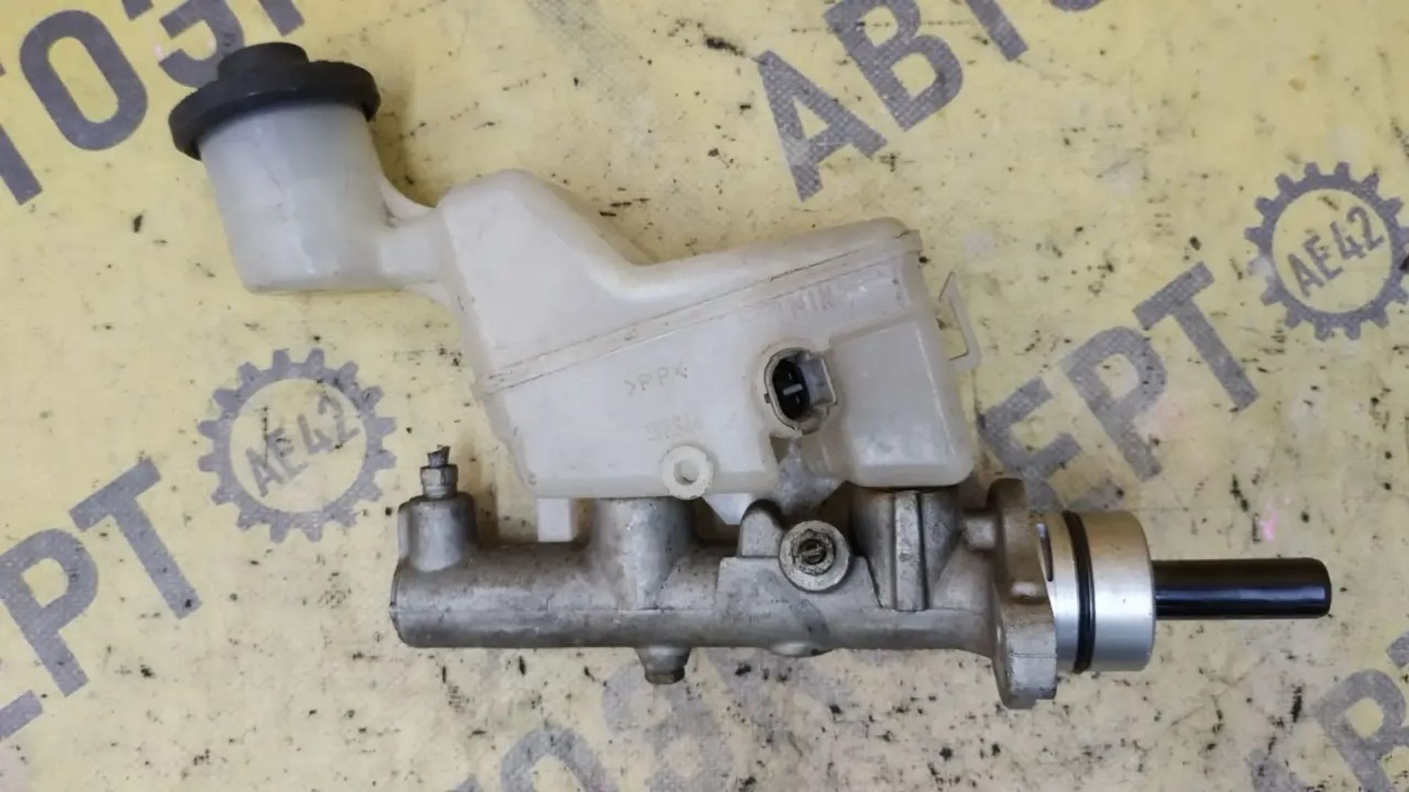 https://ycs.partsauto.market/partsauto-images/thmbs/userImages/87497919e31020c6b1c735431d06908a/part/05efbac6-fe82-4df0-81e3-aeae93d81e7f_1783677200126.jpg