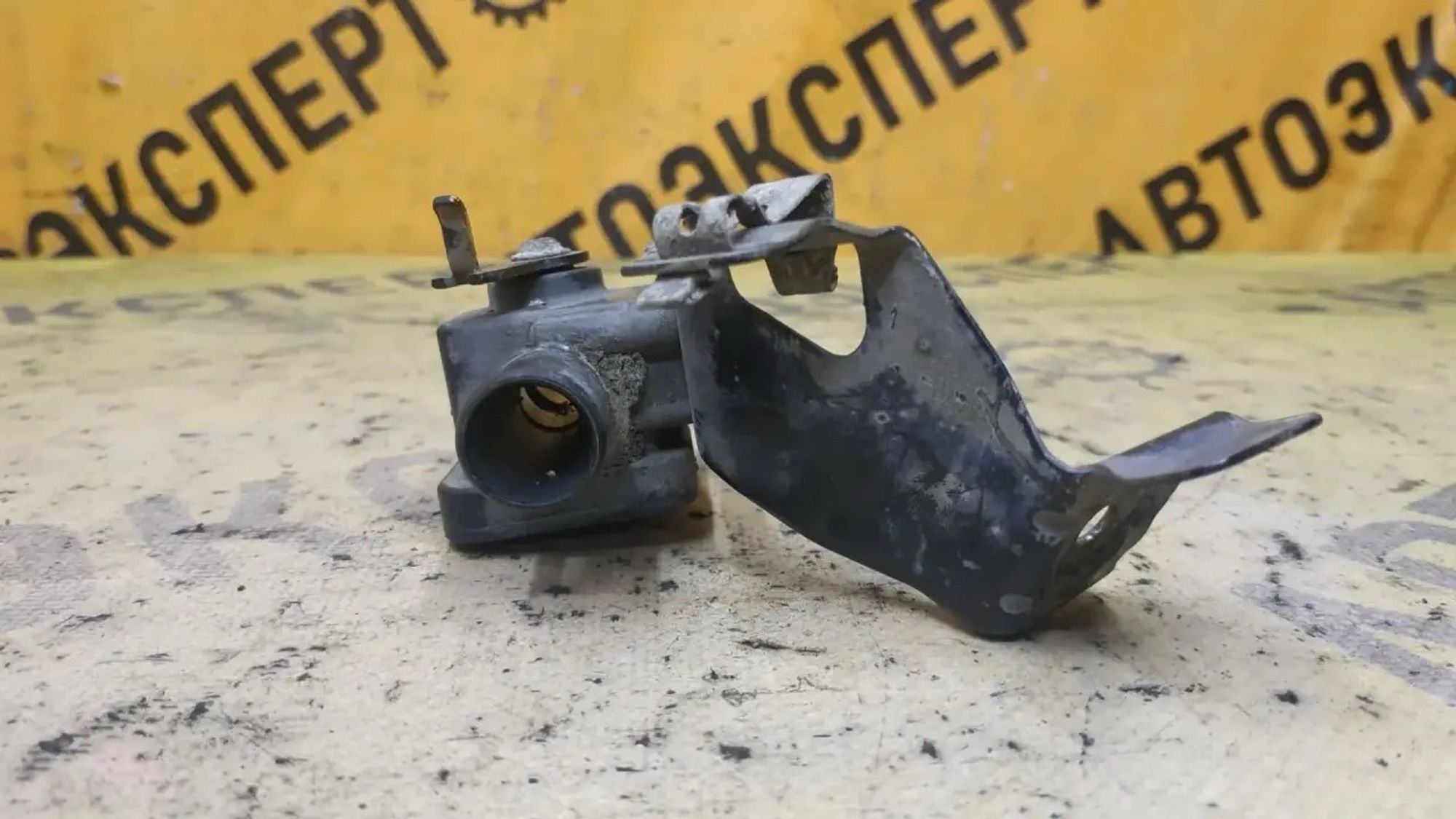 https://ycs.partsauto.market/partsauto-images/thmbs/userImages/87497919e31020c6b1c735431d06908a/part/06f2a22d-aadb-4e36-b6c6-c224dbdb5e86_1783331296525.jpg