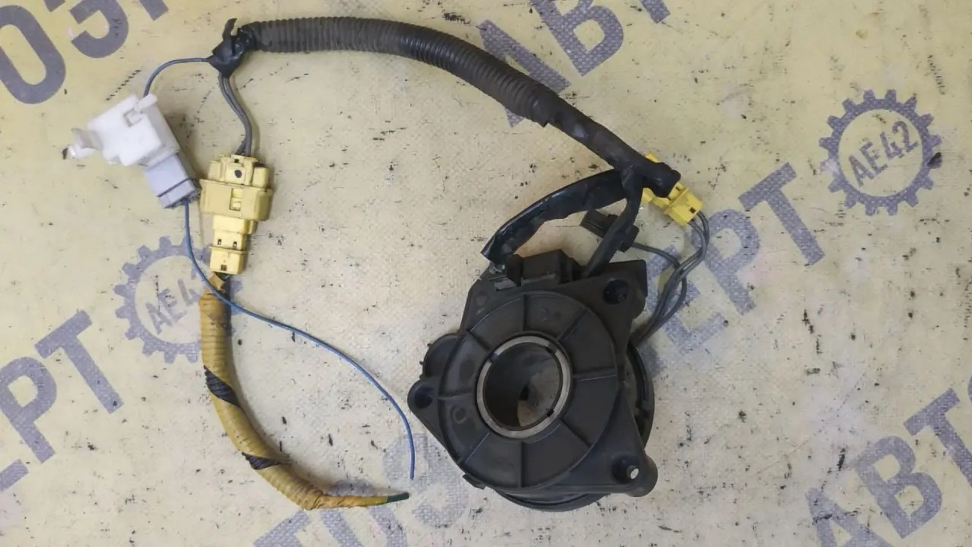 https://ycs.partsauto.market/partsauto-images/thmbs/userImages/87497919e31020c6b1c735431d06908a/part/09cad295-f18c-4ffe-8a6b-04179a1c65f4_1783651644551.jpg