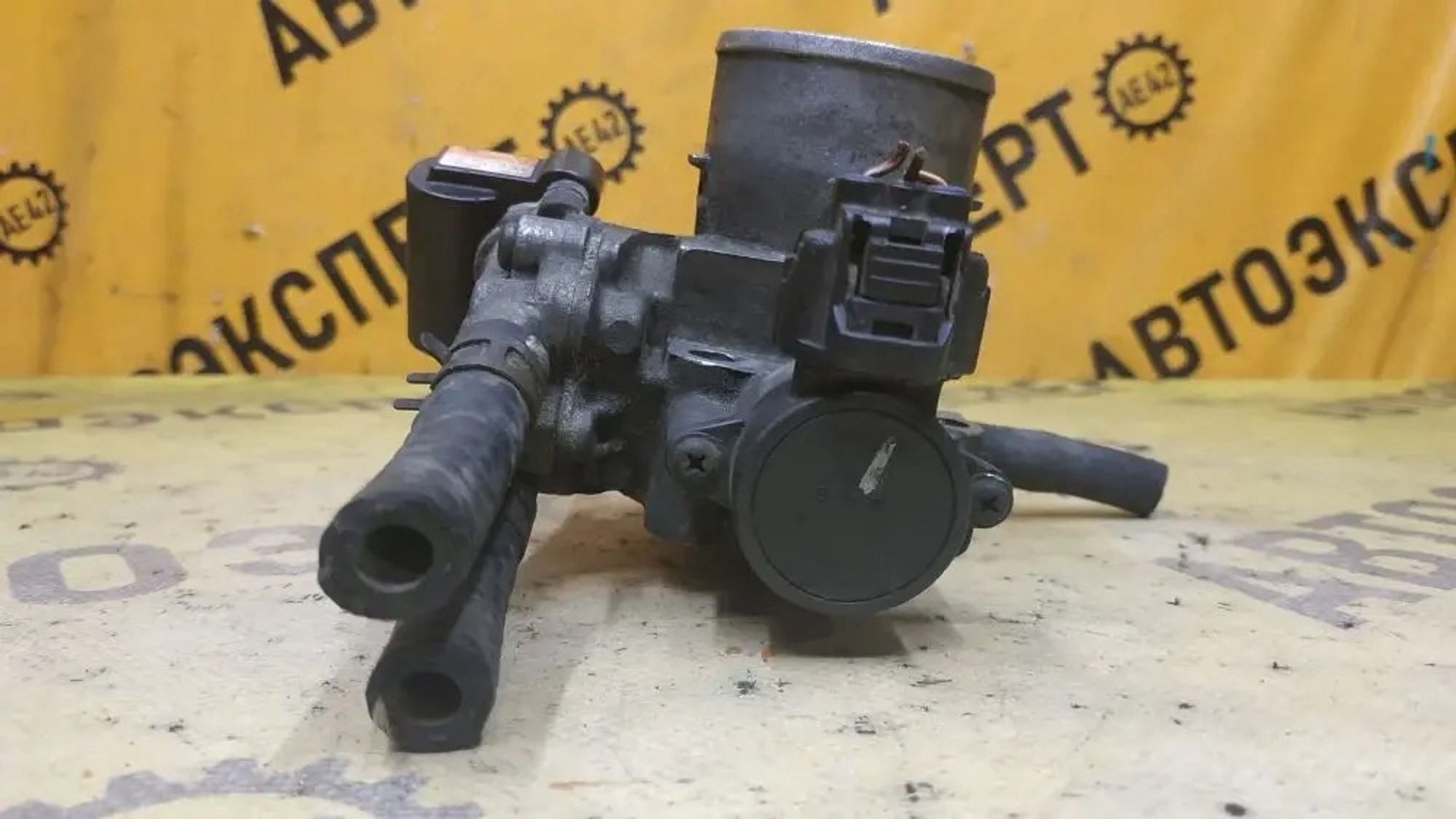 https://ycs.partsauto.market/partsauto-images/thmbs/userImages/87497919e31020c6b1c735431d06908a/part/0c026ec5-d45e-4989-94ef-c812b034aa80_1779437101938.jpg