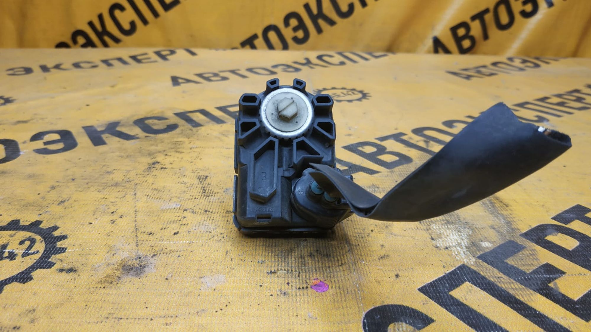 https://ycs.partsauto.market/partsauto-images/thmbs/userImages/87497919e31020c6b1c735431d06908a/part/0c6677e6-d8b0-468a-bacd-d96c7caf5f82_1742532731072.jpg