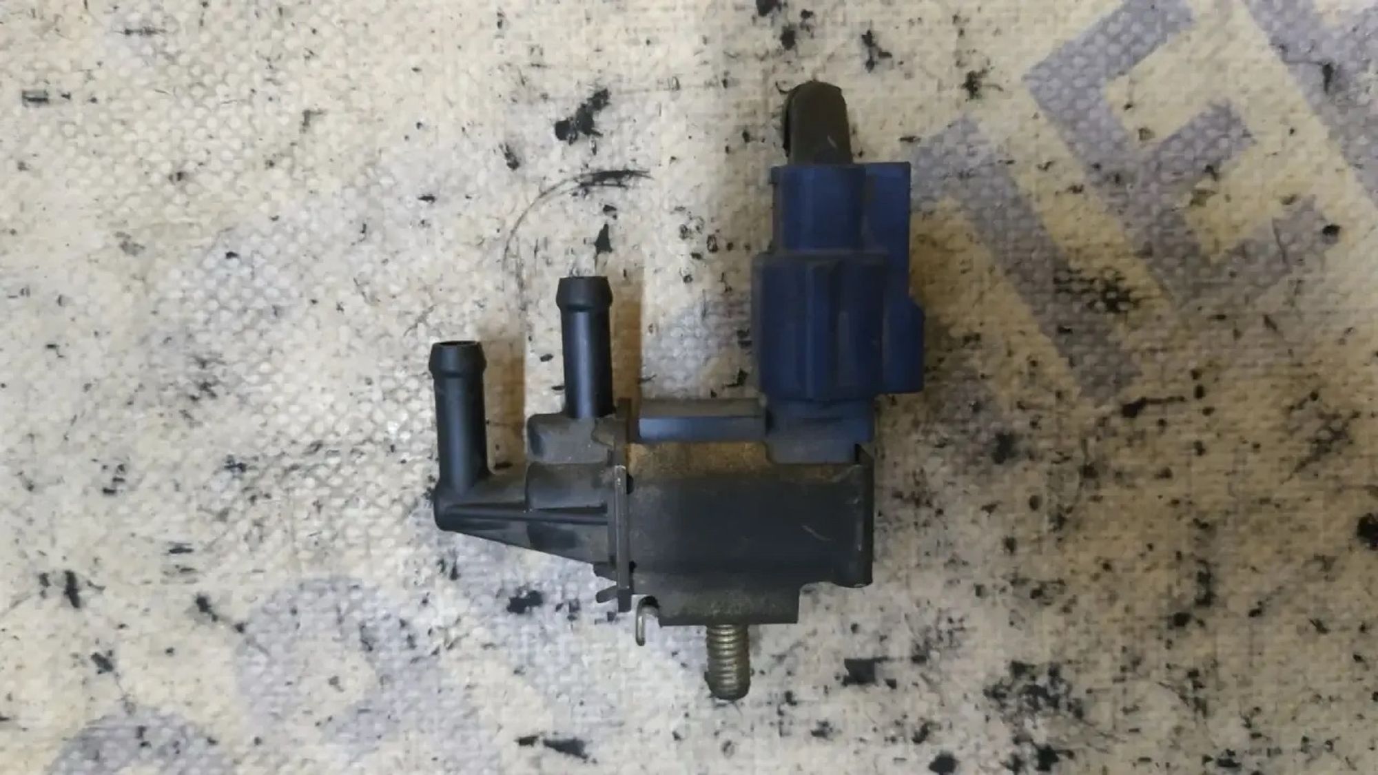 https://ycs.partsauto.market/partsauto-images/thmbs/userImages/87497919e31020c6b1c735431d06908a/part/0d46665a-3aa6-422d-8845-1dd94b9b25ff_1787022876313.jpg
