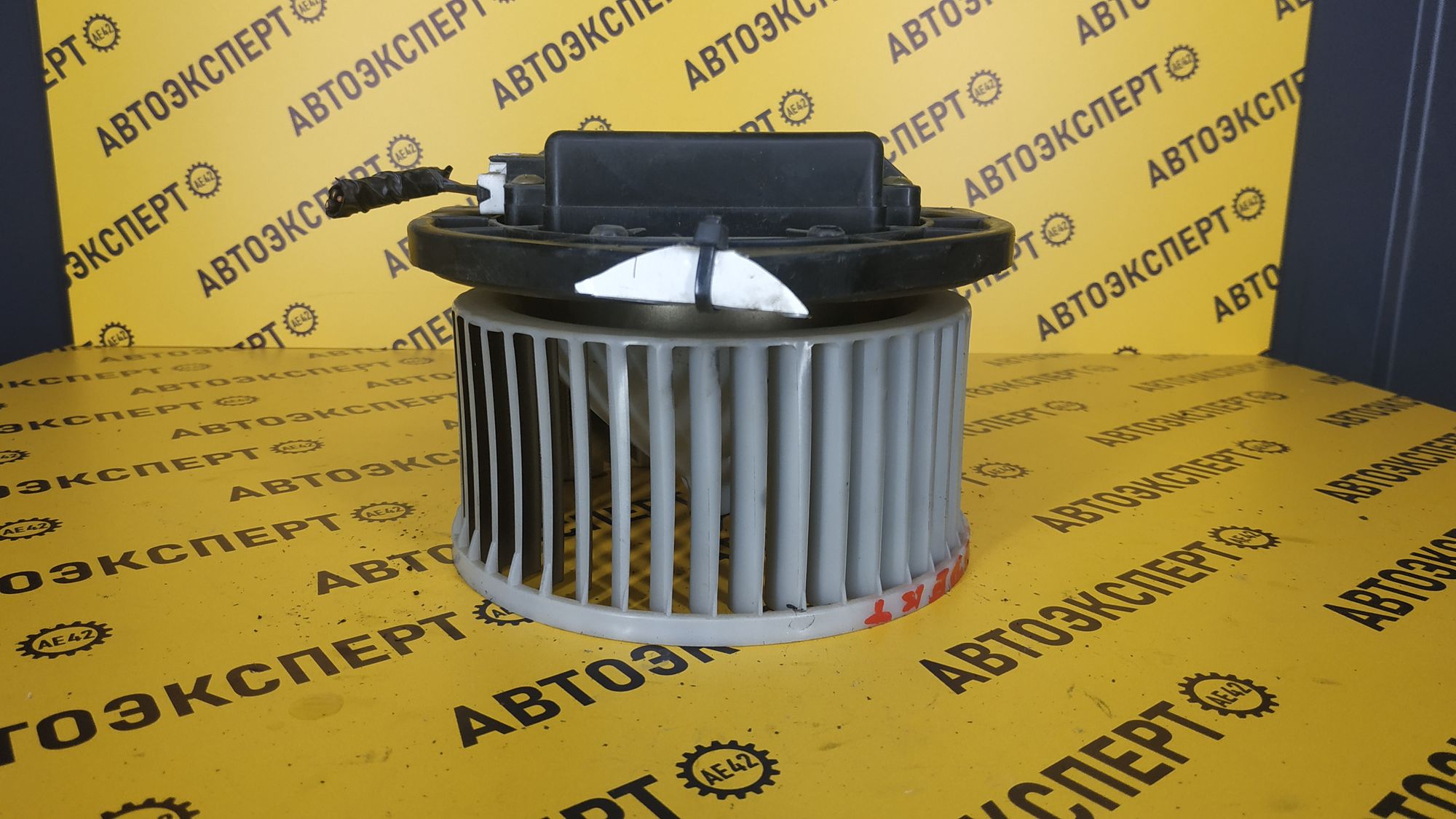 https://ycs.partsauto.market/partsauto-images/thmbs/userImages/87497919e31020c6b1c735431d06908a/part/10151bd6-11e8-4a52-bec7-b41ccdaf7e26_1709114536156.jpg