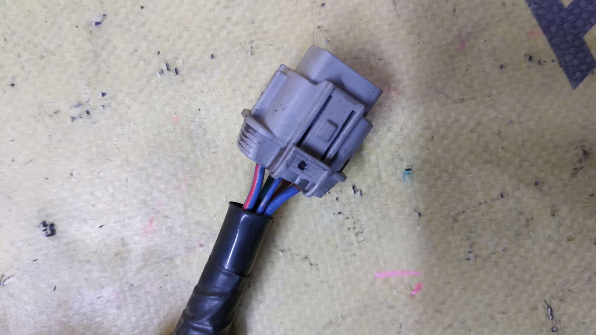https://ycs.partsauto.market/partsauto-images/thmbs/userImages/87497919e31020c6b1c735431d06908a/part/104d56d1-d35d-44a9-88d9-6cf50e82e876_1785395824643.jpg