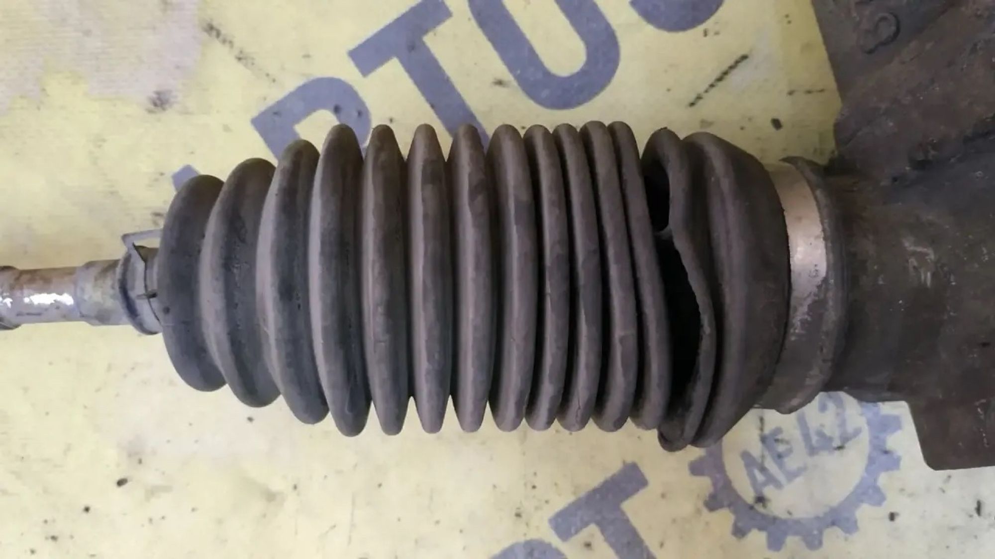 https://ycs.partsauto.market/partsauto-images/thmbs/userImages/87497919e31020c6b1c735431d06908a/part/121ed355-dd2e-45ad-b2d4-57fab383e00c_1782205274217.jpg