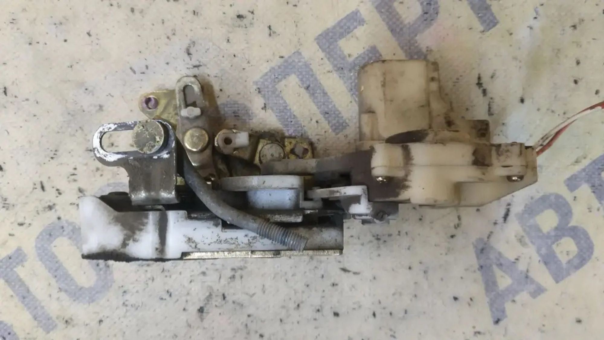 https://ycs.partsauto.market/partsauto-images/thmbs/userImages/87497919e31020c6b1c735431d06908a/part/124b3225-4904-4db5-8e67-568cd49ccfe9_1783068528114.jpg