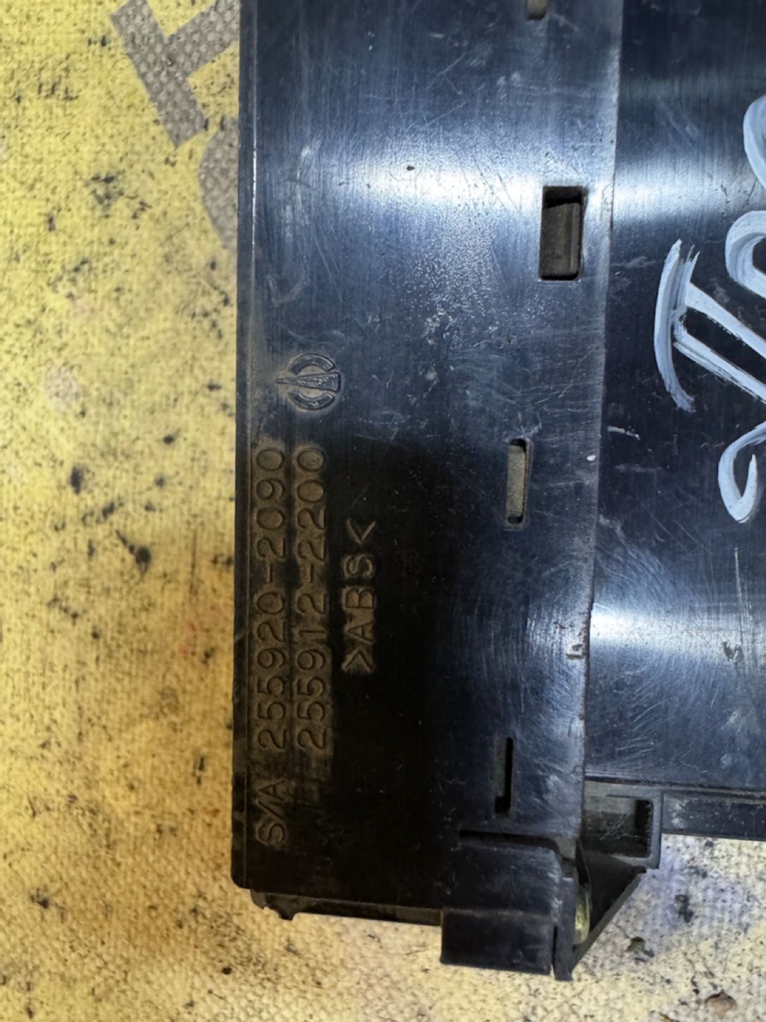 https://ycs.partsauto.market/partsauto-images/thmbs/userImages/87497919e31020c6b1c735431d06908a/part/13902881-eac2-4154-9efd-3cd05046642d_1787296050713.jpg