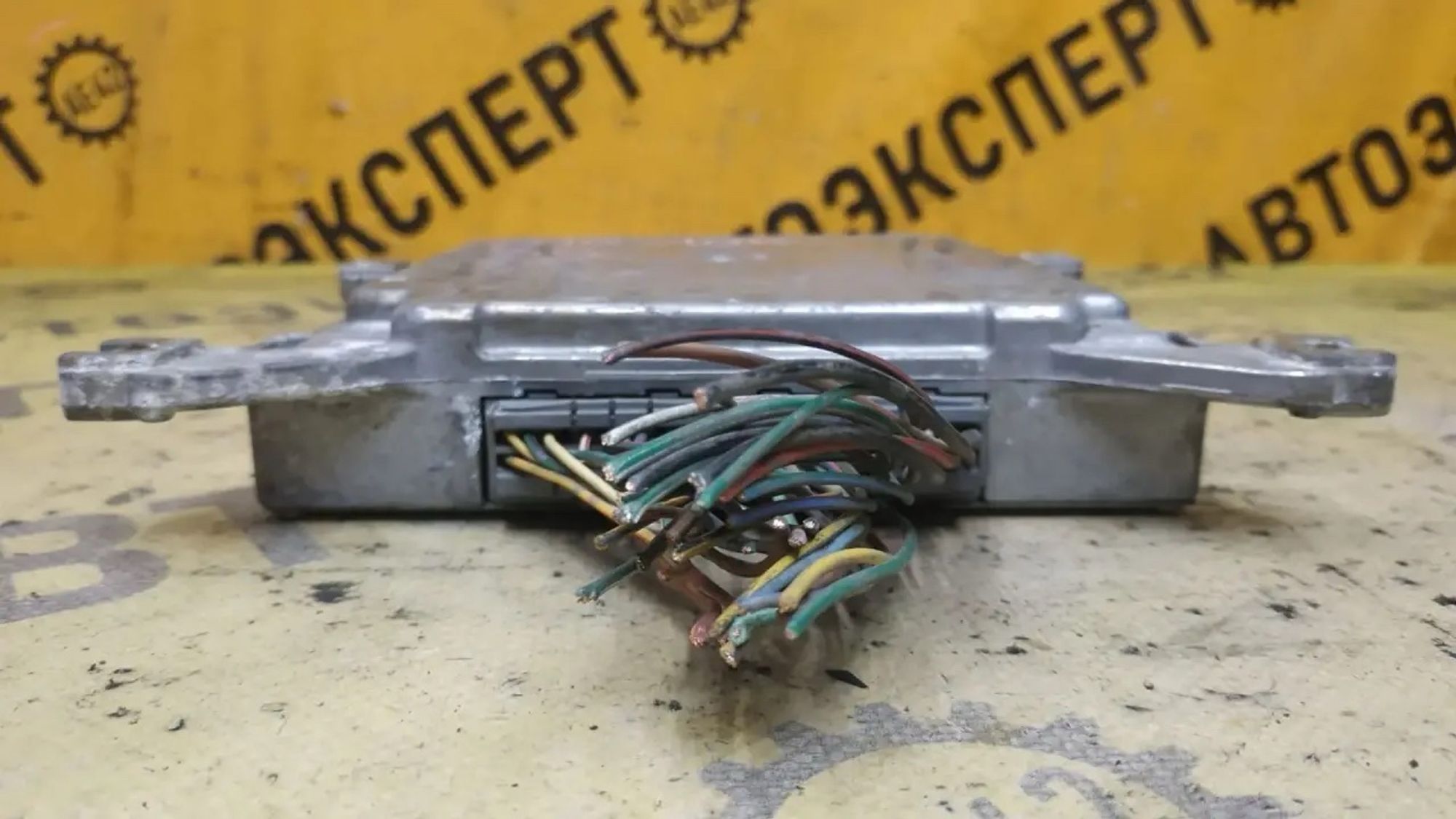 https://ycs.partsauto.market/partsauto-images/thmbs/userImages/87497919e31020c6b1c735431d06908a/part/13f7d2ab-e22d-4663-b739-70bb12c53de8_1783411229120.jpg