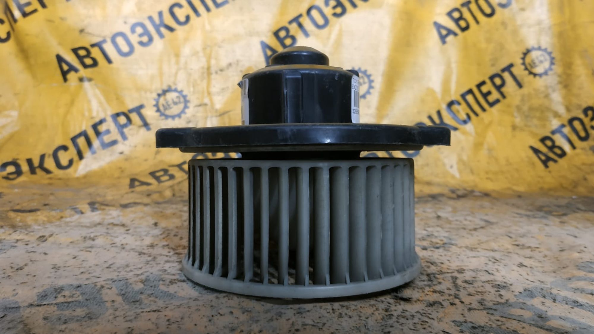 https://ycs.partsauto.market/partsauto-images/thmbs/userImages/87497919e31020c6b1c735431d06908a/part/1682589e-2955-45a3-aeda-449ae0ca88ba_1735128692387.jpg