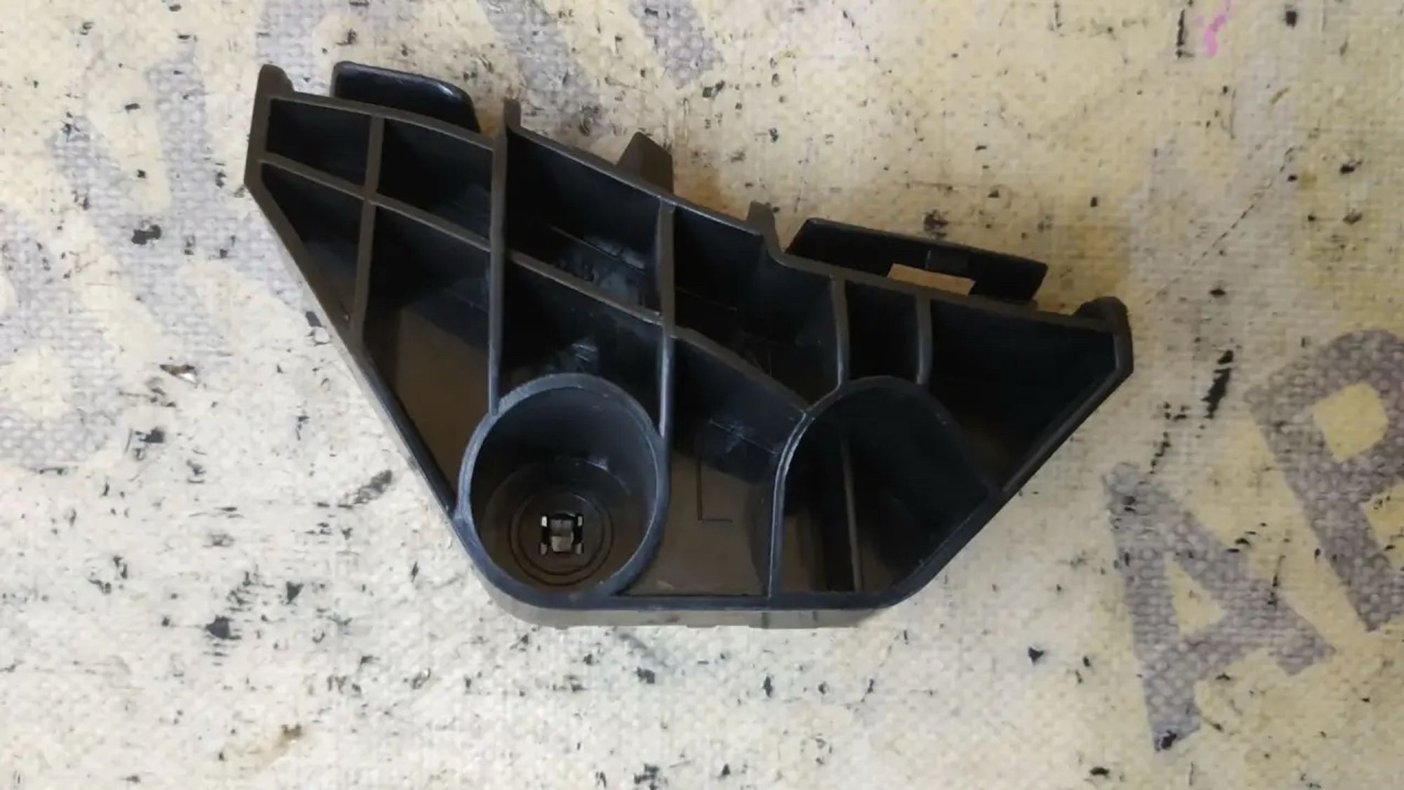 https://ycs.partsauto.market/partsauto-images/thmbs/userImages/87497919e31020c6b1c735431d06908a/part/179bd09d-c7ee-4133-b16c-6f0f1211db4e_1786605916696.jpg