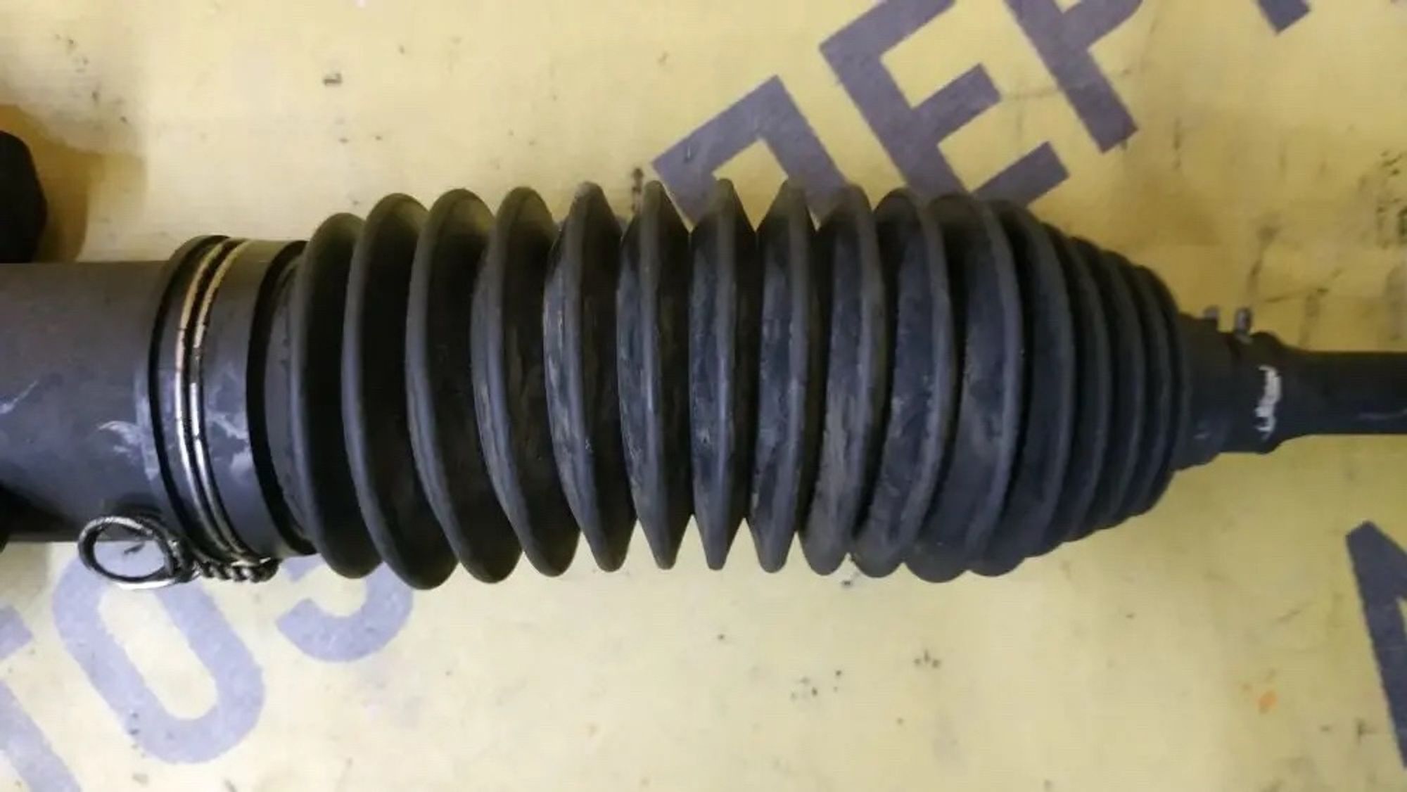 https://ycs.partsauto.market/partsauto-images/thmbs/userImages/87497919e31020c6b1c735431d06908a/part/19d6b85c-2052-429f-8e77-d88c4f7a2a00_1778843014687.jpg
