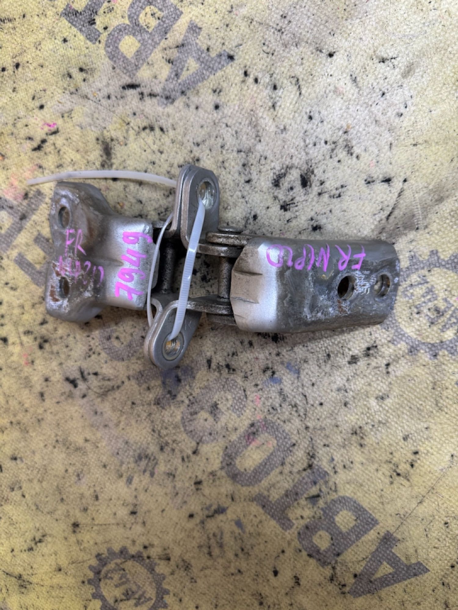 https://ycs.partsauto.market/partsauto-images/thmbs/userImages/87497919e31020c6b1c735431d06908a/part/1e028be5-c566-495d-98d4-93f722b1266b_1787295407597.jpg