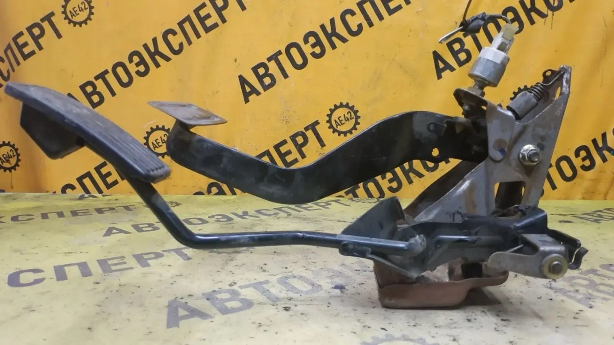 https://ycs.partsauto.market/partsauto-images/thmbs/userImages/87497919e31020c6b1c735431d06908a/part/1fbb3d2f-4710-4768-a110-818a00bd1a97_1783411298772.jpg