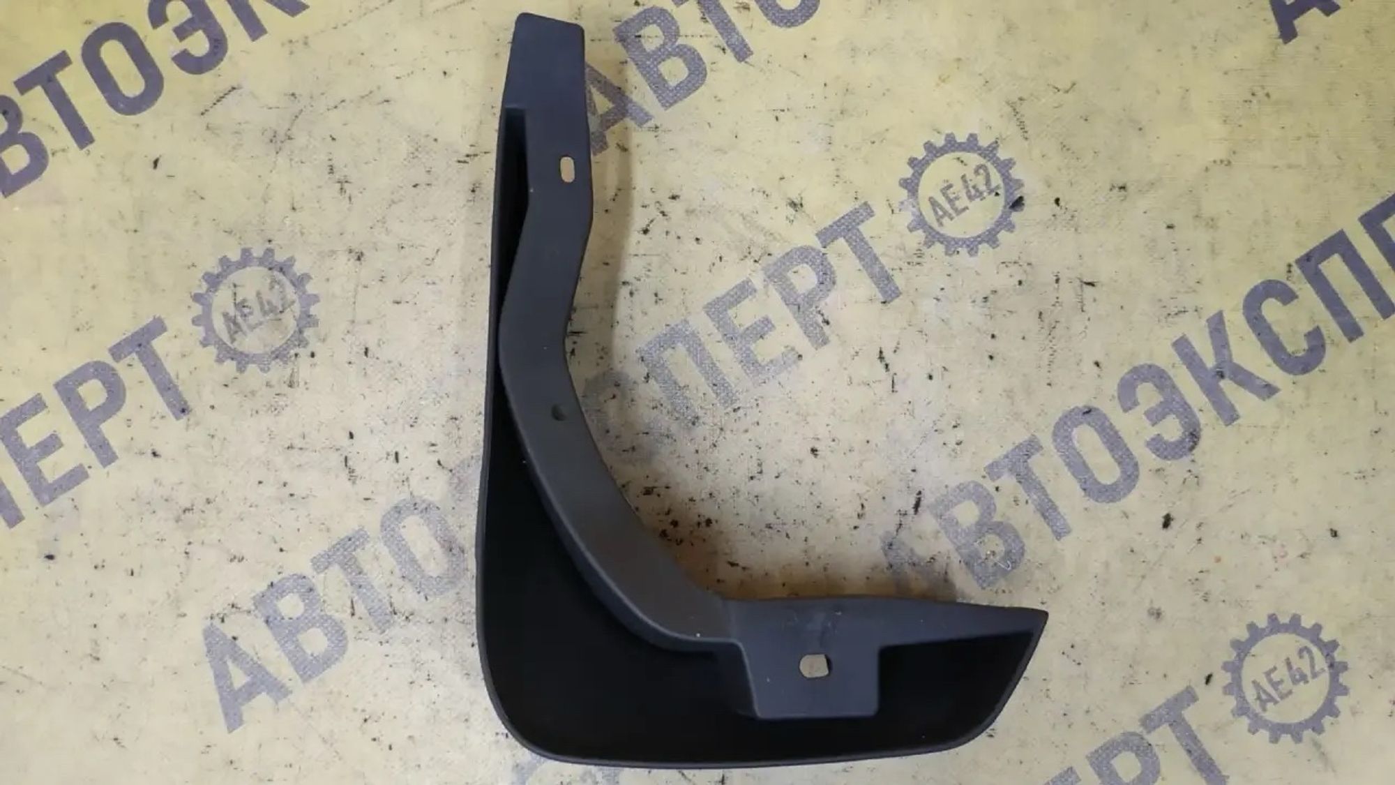 https://ycs.partsauto.market/partsauto-images/thmbs/userImages/87497919e31020c6b1c735431d06908a/part/211369d4-4e7e-49cc-978d-ae1086162a33_1786604817418.jpg