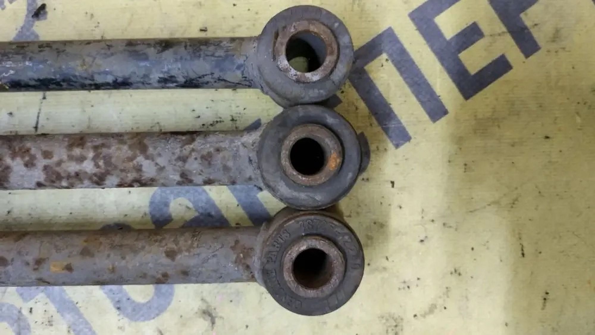 https://ycs.partsauto.market/partsauto-images/thmbs/userImages/87497919e31020c6b1c735431d06908a/part/21af0895-785f-4b3d-b8a0-4132908d9f74_1780925545184.jpg