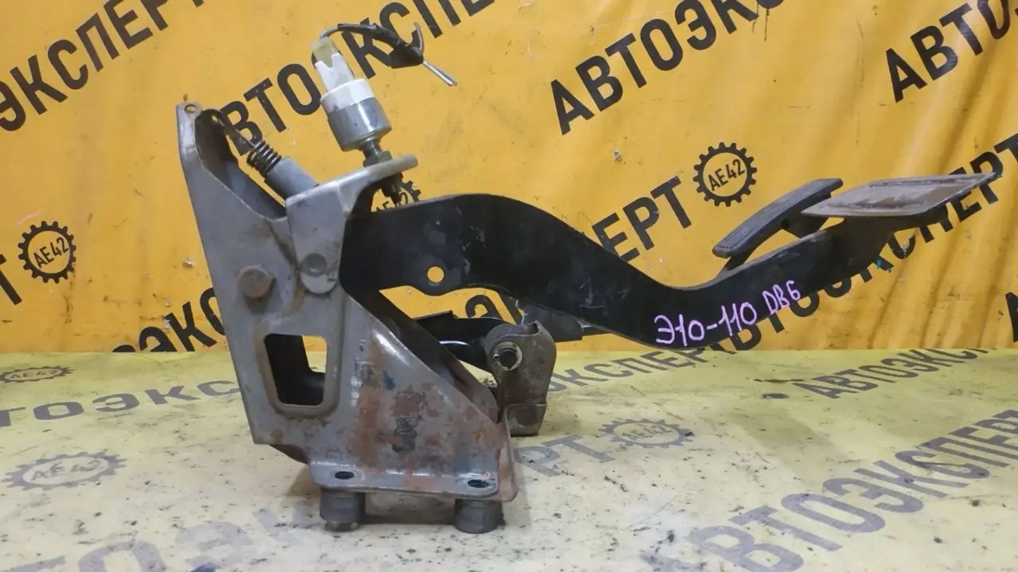 https://ycs.partsauto.market/partsauto-images/thmbs/userImages/87497919e31020c6b1c735431d06908a/part/27ec2490-e2b7-4e3d-b9b5-97ae5adce2c4_1783411294704.jpg