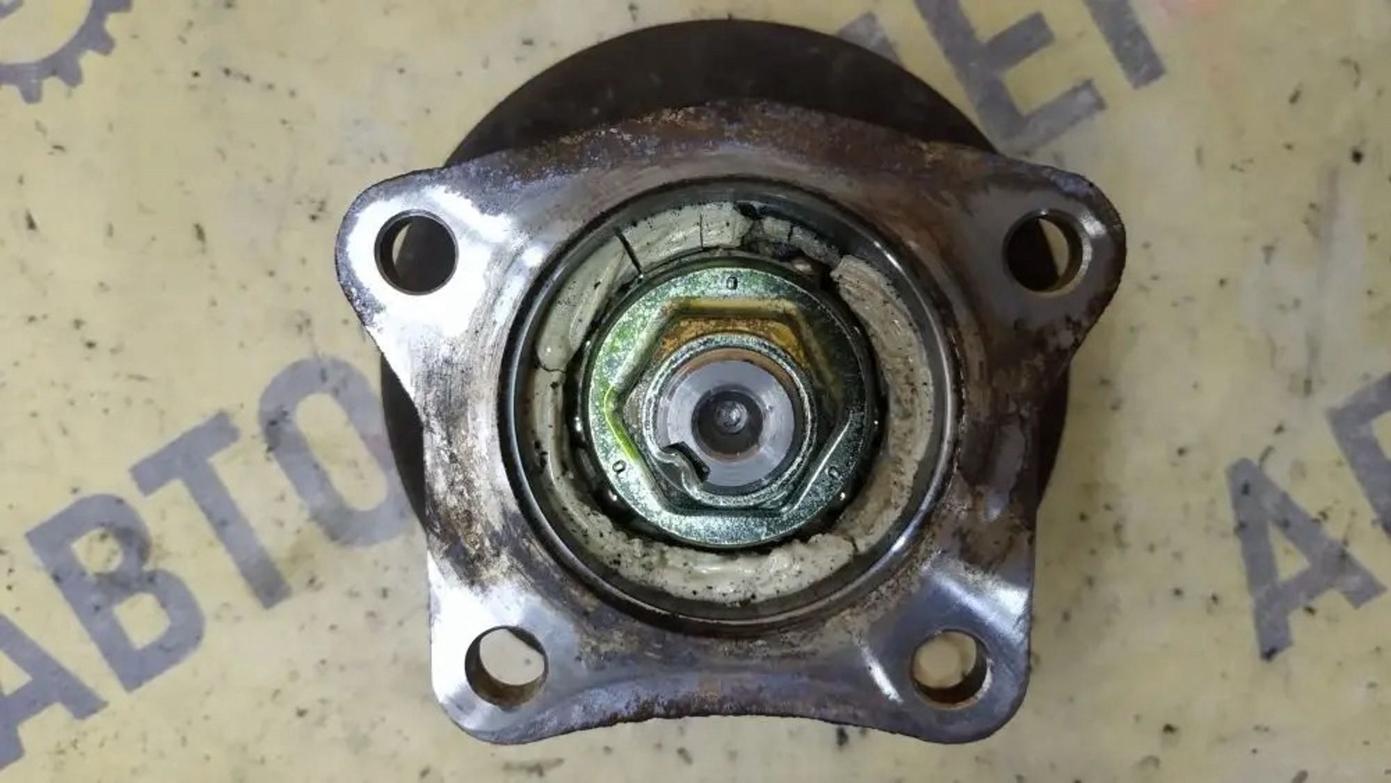 https://ycs.partsauto.market/partsauto-images/thmbs/userImages/87497919e31020c6b1c735431d06908a/part/290d19ad-7eb0-4947-983a-26057577f74f_1777523697672.jpg