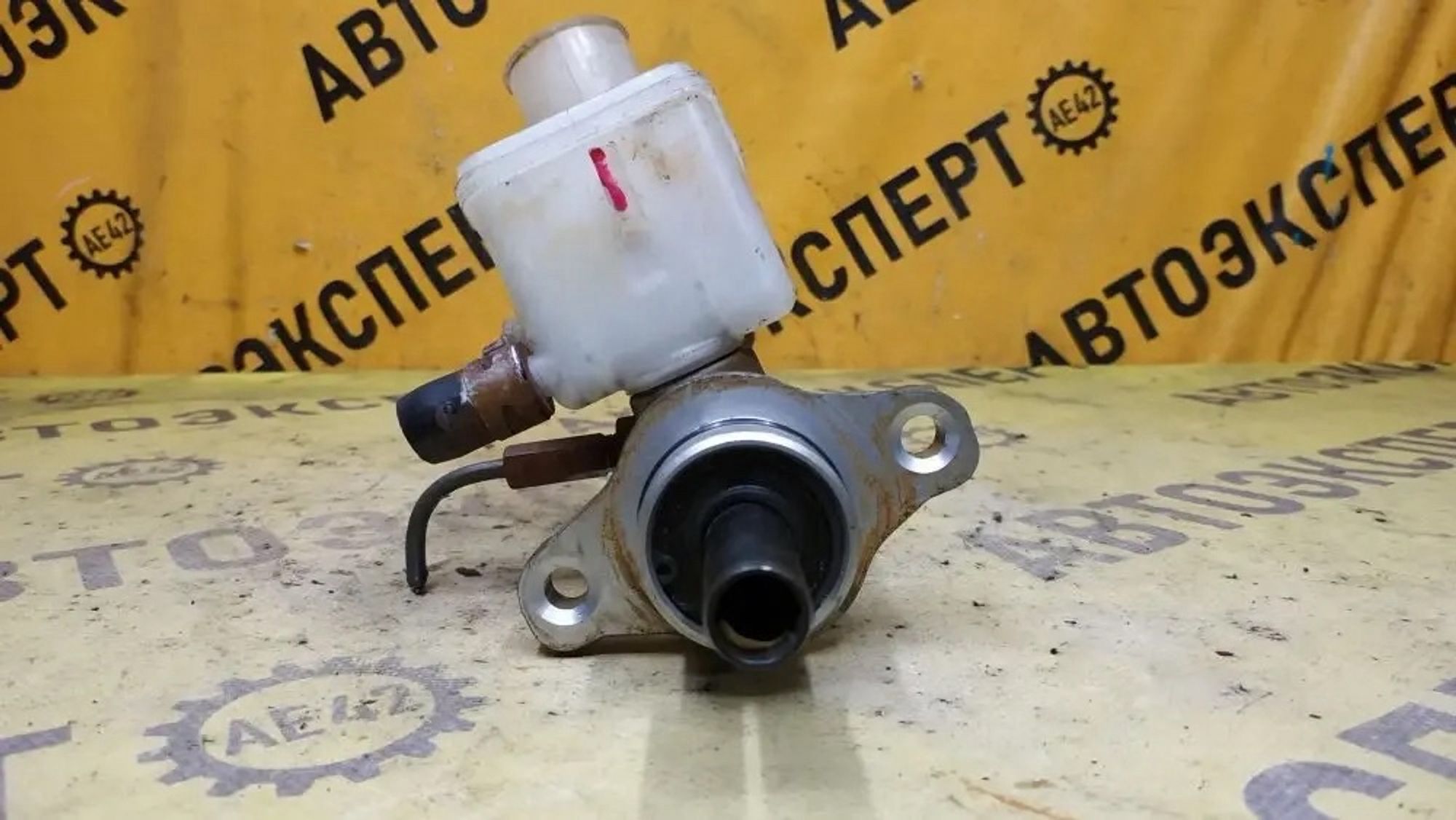 https://ycs.partsauto.market/partsauto-images/thmbs/userImages/87497919e31020c6b1c735431d06908a/part/2f9d7fee-b255-4966-bbc8-e986b70465f8_1780324906560.jpg