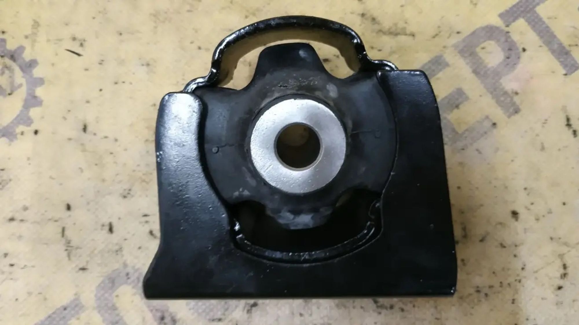 https://ycs.partsauto.market/partsauto-images/thmbs/userImages/87497919e31020c6b1c735431d06908a/part/30c3f1c5-6167-4342-b6bc-6cde578d8439_1784268158378.jpg