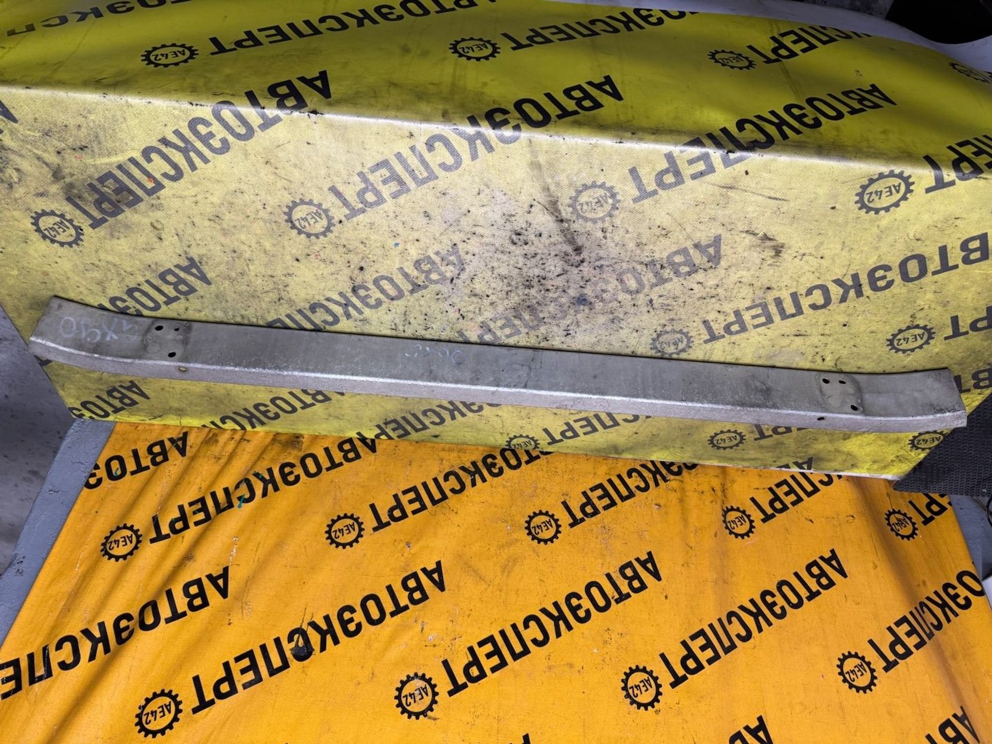 https://ycs.partsauto.market/partsauto-images/thmbs/userImages/87497919e31020c6b1c735431d06908a/part/3aef01c4-50f7-4a7a-969f-42d3e3c75ed2_1787297000058.jpg