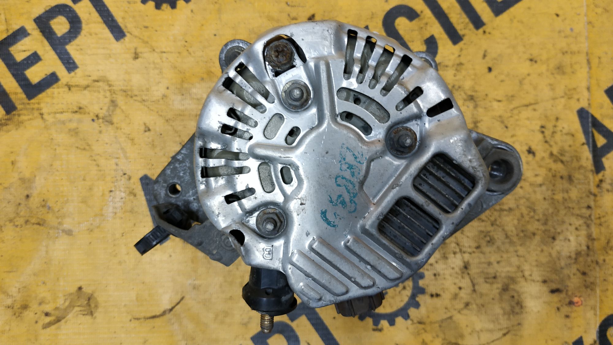 https://ycs.partsauto.market/partsauto-images/thmbs/userImages/87497919e31020c6b1c735431d06908a/part/3be4d88f-3519-43d9-89fe-ada5fef1cd6e_1748413835113.jpg