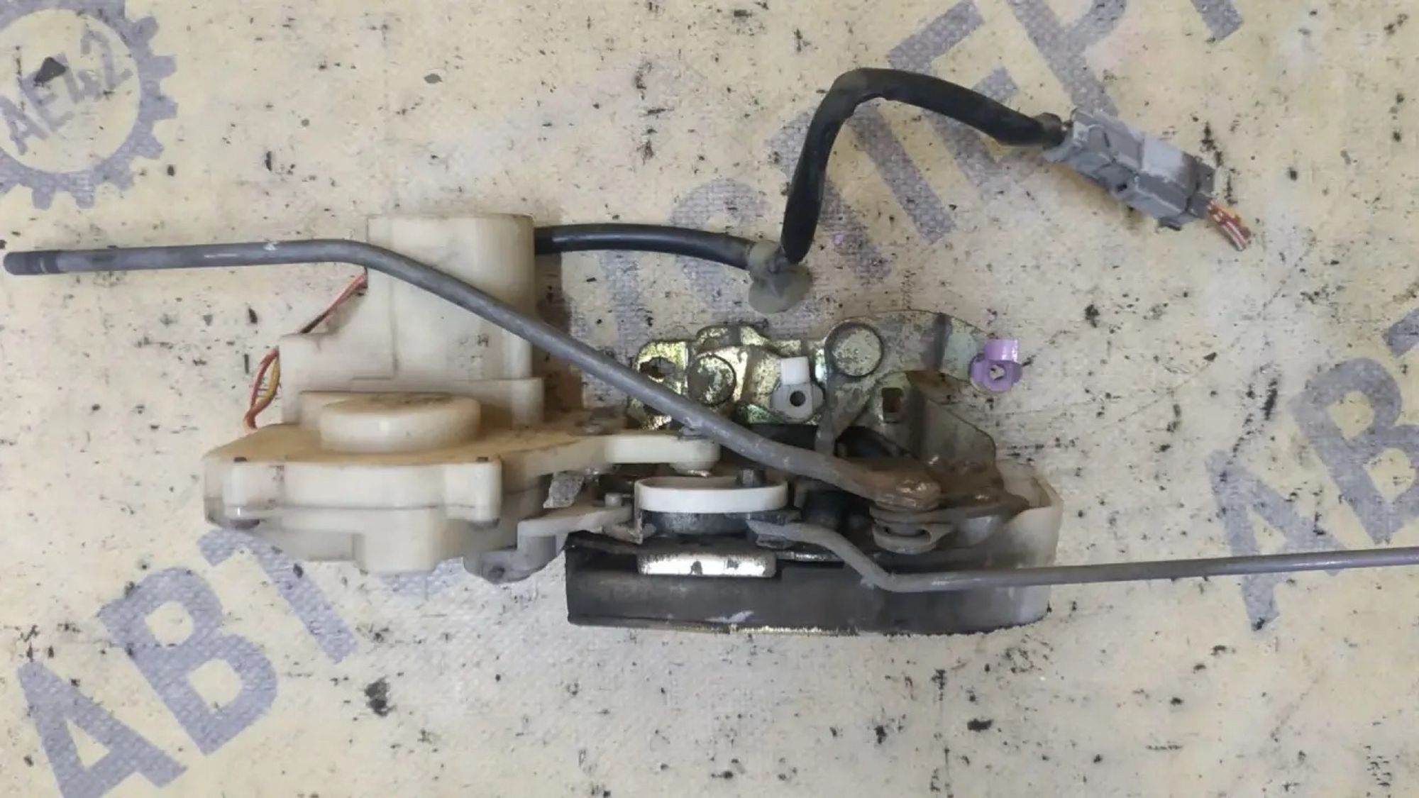 https://ycs.partsauto.market/partsauto-images/thmbs/userImages/87497919e31020c6b1c735431d06908a/part/3c714ef1-d622-454a-a67f-bfd017974561_1783327119645.jpg