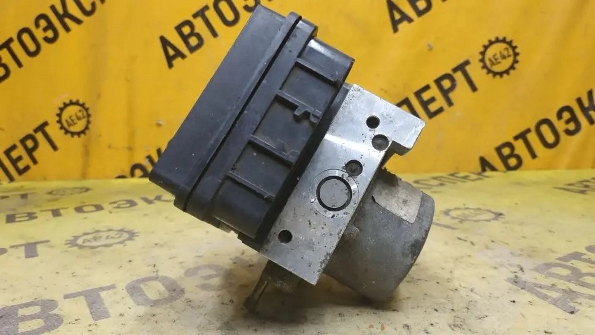 https://ycs.partsauto.market/partsauto-images/thmbs/userImages/87497919e31020c6b1c735431d06908a/part/3eb8a7e2-db37-413f-8663-1fc5767e19f8_1779781860599.jpg