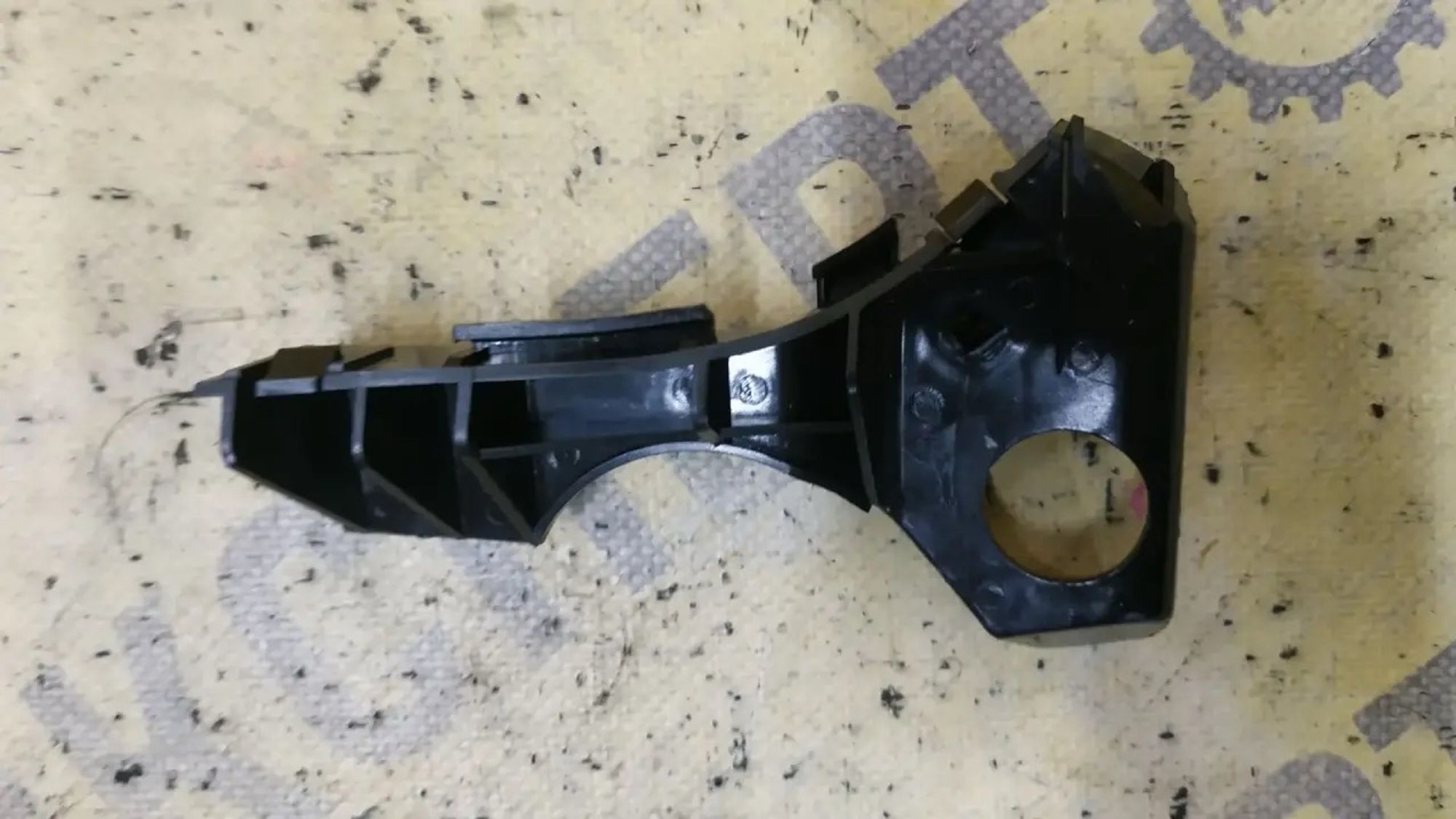https://ycs.partsauto.market/partsauto-images/thmbs/userImages/87497919e31020c6b1c735431d06908a/part/3ee17858-891e-4194-a6d4-c6822f121124_1786092790751.jpg