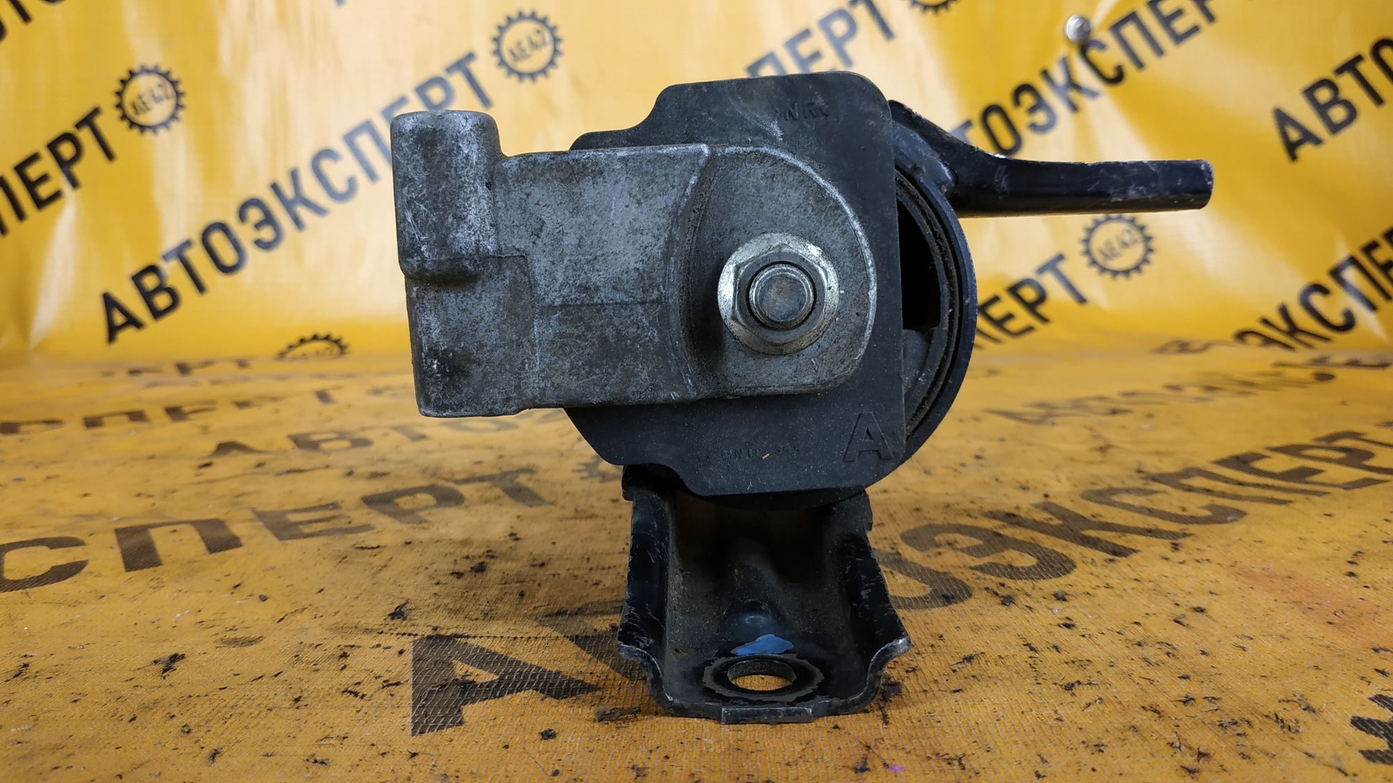 https://ycs.partsauto.market/partsauto-images/thmbs/userImages/87497919e31020c6b1c735431d06908a/part/40ee34b7-27de-4c0b-af97-be72e27a2405_1713336439577.jpg