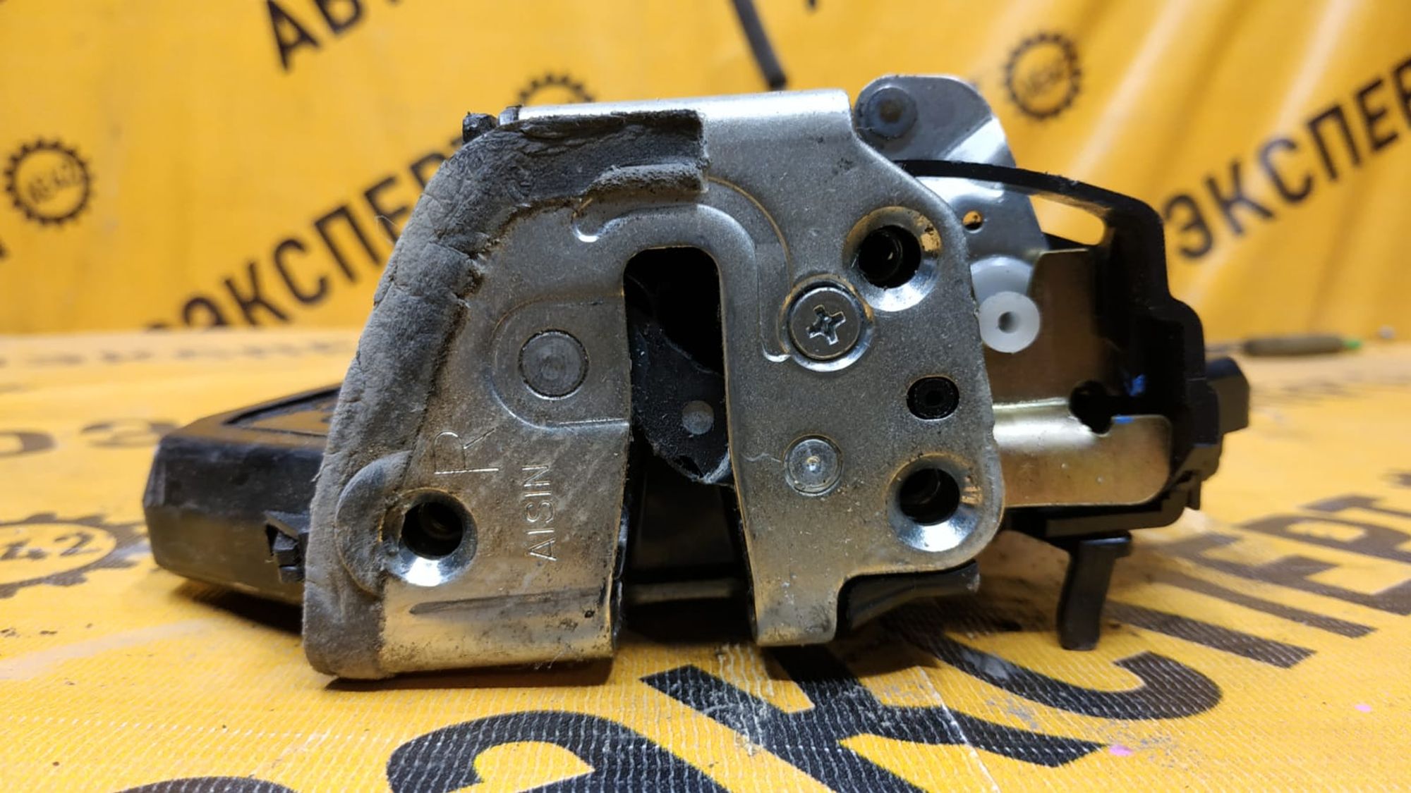 https://ycs.partsauto.market/partsauto-images/thmbs/userImages/87497919e31020c6b1c735431d06908a/part/432a493f-854e-4146-9bba-965ba463893f_1743823647996.jpg