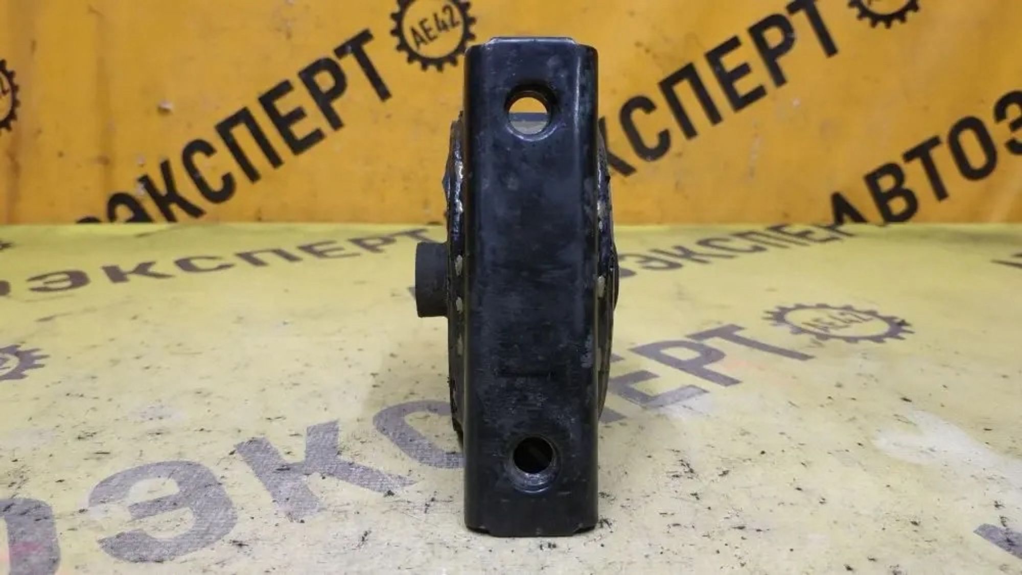 https://ycs.partsauto.market/partsauto-images/thmbs/userImages/87497919e31020c6b1c735431d06908a/part/4c27230a-ebb9-4267-a387-b7e75879c88a_1777523351768.jpg
