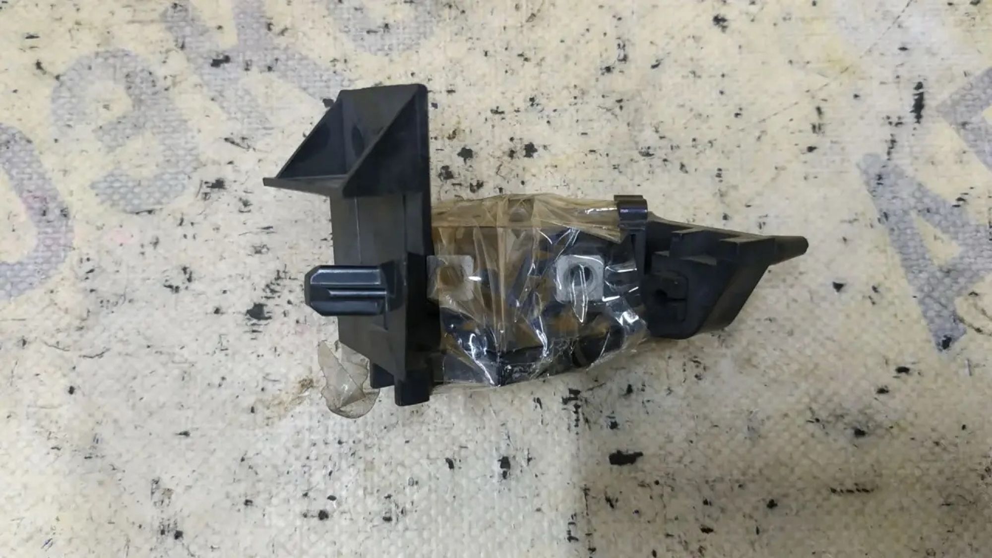 https://ycs.partsauto.market/partsauto-images/thmbs/userImages/87497919e31020c6b1c735431d06908a/part/4e109ff7-65a4-4155-a5a2-93447600f997_1786605449774.jpg