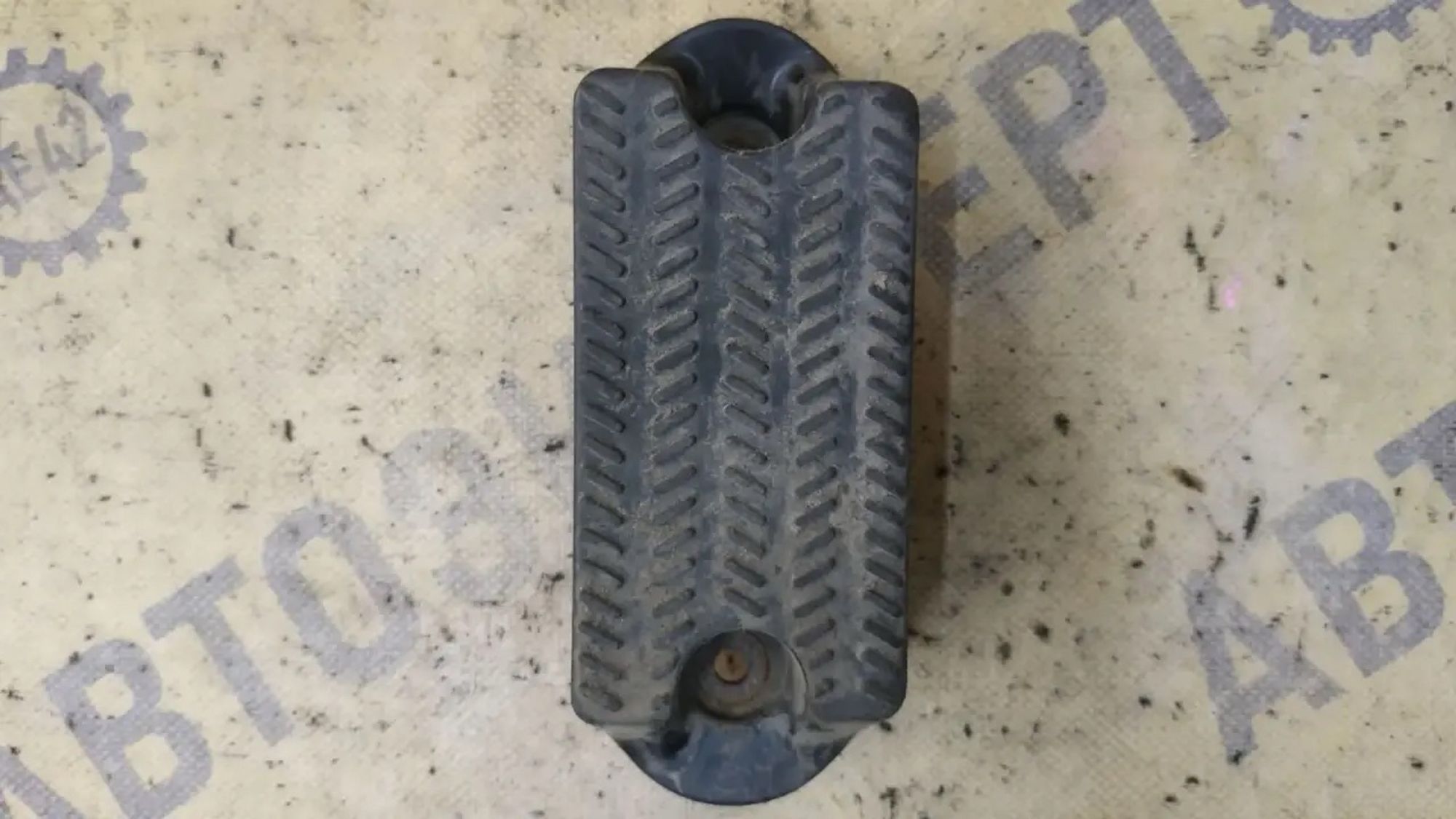 https://ycs.partsauto.market/partsauto-images/thmbs/userImages/87497919e31020c6b1c735431d06908a/part/5005d788-2a52-43ac-9e87-bdcb6437b944_1784597995284.jpg
