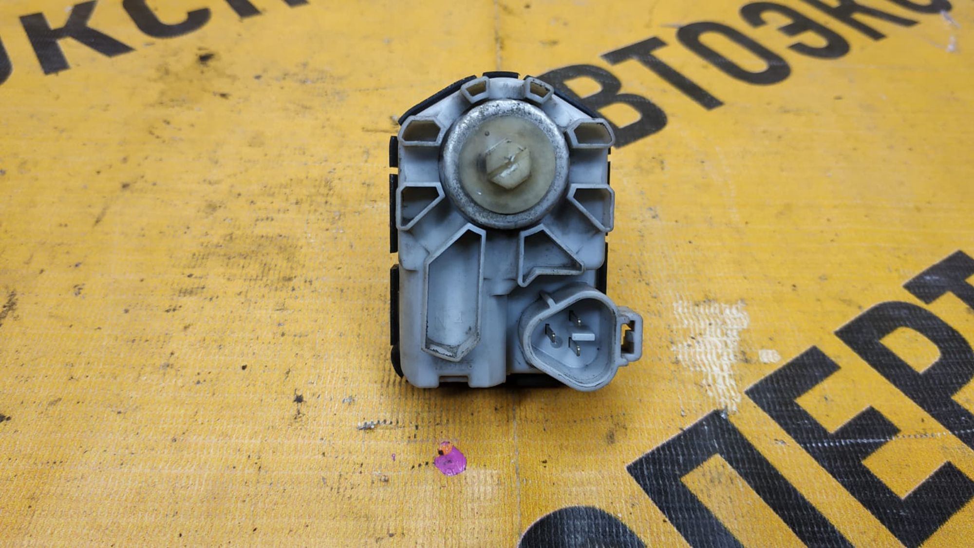 https://ycs.partsauto.market/partsauto-images/thmbs/userImages/87497919e31020c6b1c735431d06908a/part/507db142-cde4-4f2c-94d8-fd158d941bca_1741312846759.jpg
