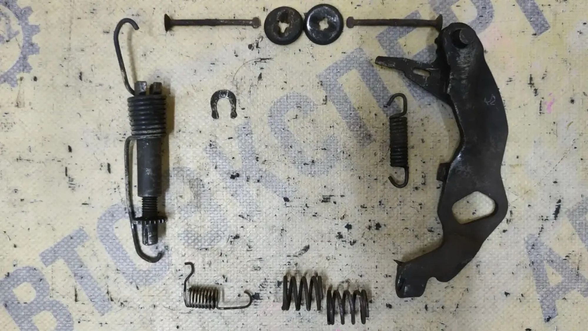 https://ycs.partsauto.market/partsauto-images/thmbs/userImages/87497919e31020c6b1c735431d06908a/part/54dc8d09-63b9-4294-a767-5aa5eedda78a_1785466872153.jpg