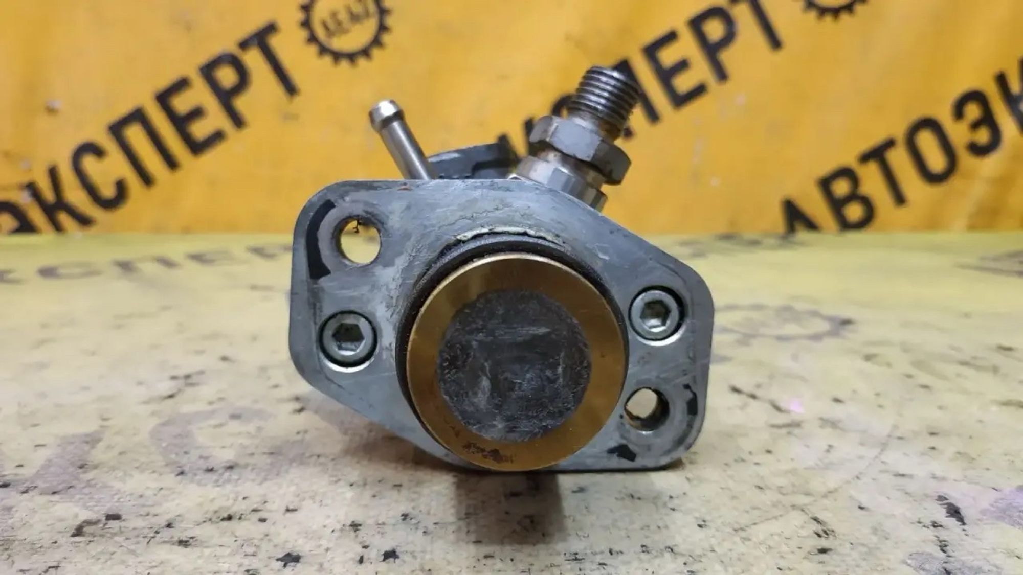 https://ycs.partsauto.market/partsauto-images/thmbs/userImages/87497919e31020c6b1c735431d06908a/part/593f595d-b209-4636-9740-0fb5bccd130b_1784005714021.jpg