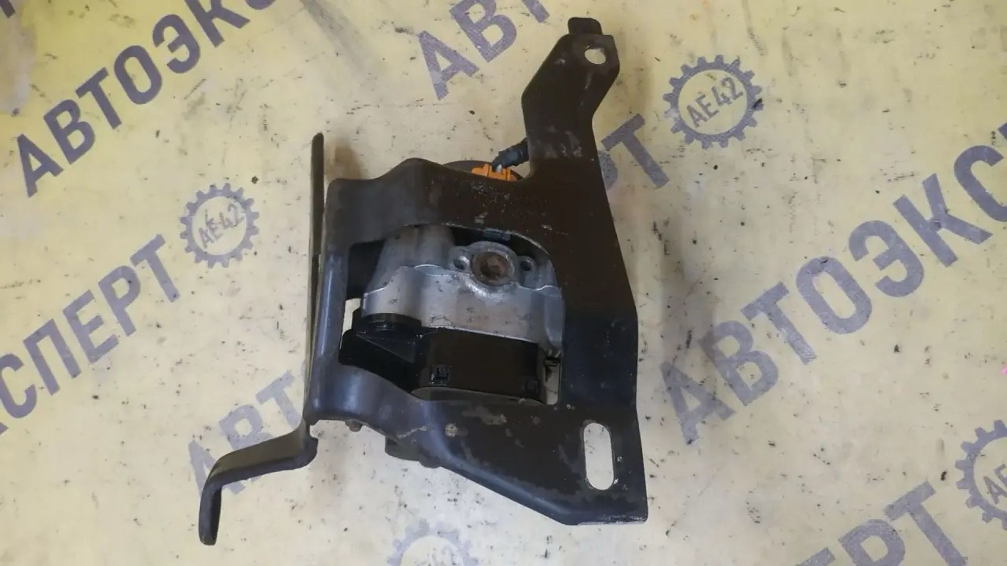 https://ycs.partsauto.market/partsauto-images/thmbs/userImages/87497919e31020c6b1c735431d06908a/part/59eeb711-a3c5-45e0-9ccf-0f180ebcb7a2_1782896770218.jpg