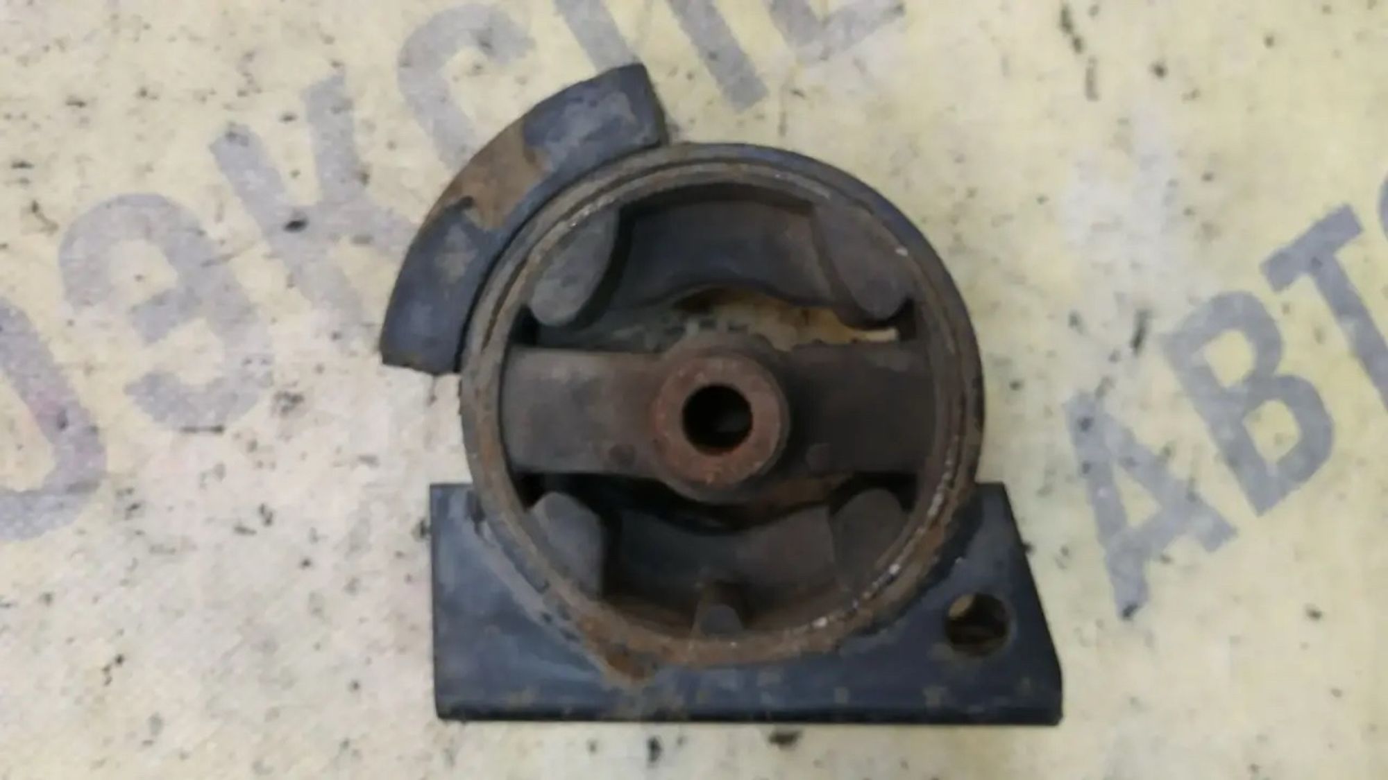 https://ycs.partsauto.market/partsauto-images/thmbs/userImages/87497919e31020c6b1c735431d06908a/part/5e91f1d0-9151-4168-95ce-11228a79861f_1782204889354.jpg