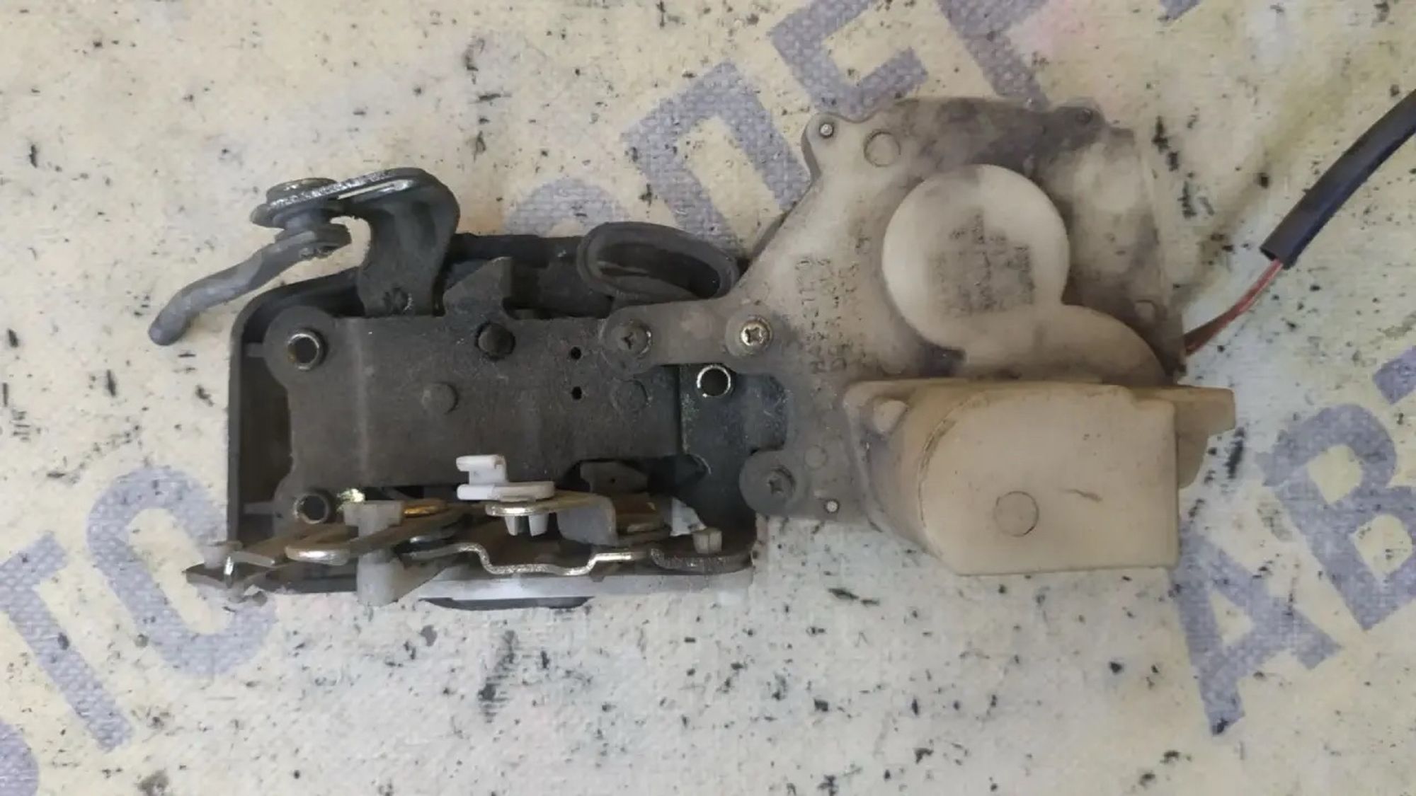 https://ycs.partsauto.market/partsauto-images/thmbs/userImages/87497919e31020c6b1c735431d06908a/part/5f1e1459-b445-4ee3-a469-8f55eff495d5_1783068768621.jpg