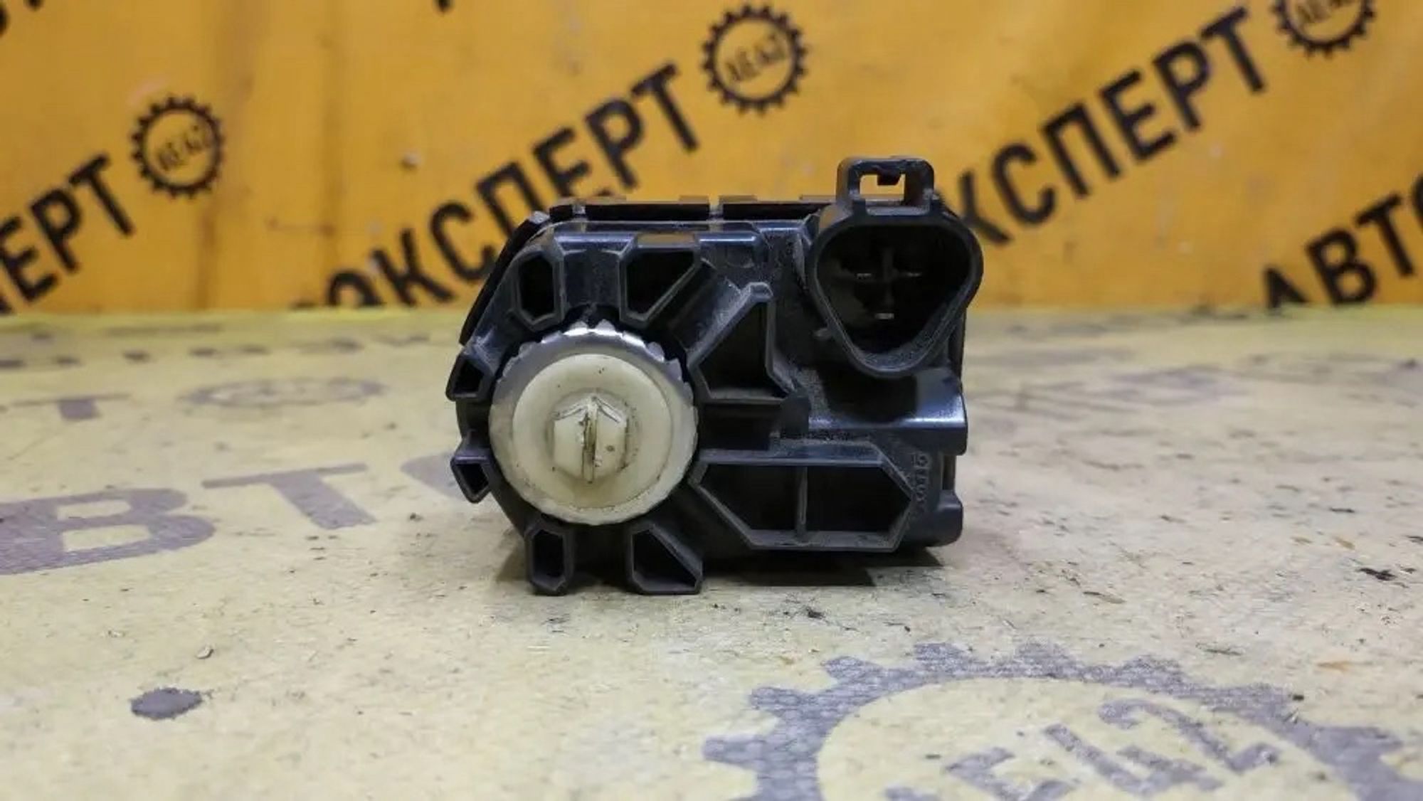 https://ycs.partsauto.market/partsauto-images/thmbs/userImages/87497919e31020c6b1c735431d06908a/part/60796d23-d79e-41a8-b728-f4cbad2beff0_1780814234766.jpg